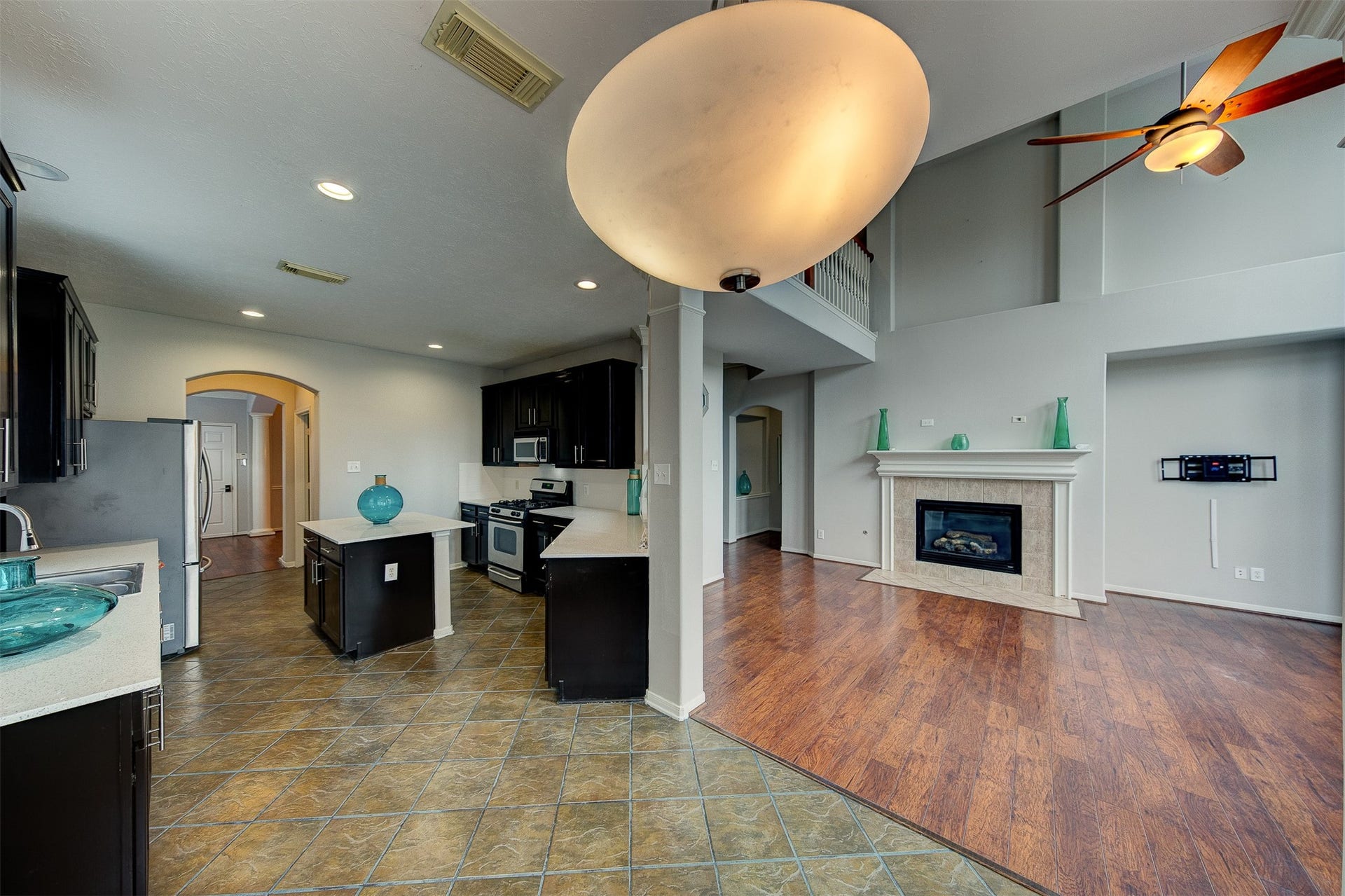 2619 Emerald Springs Court, Pearland, TX 77584 Great open floor plan for kitchen, dining and living spaces