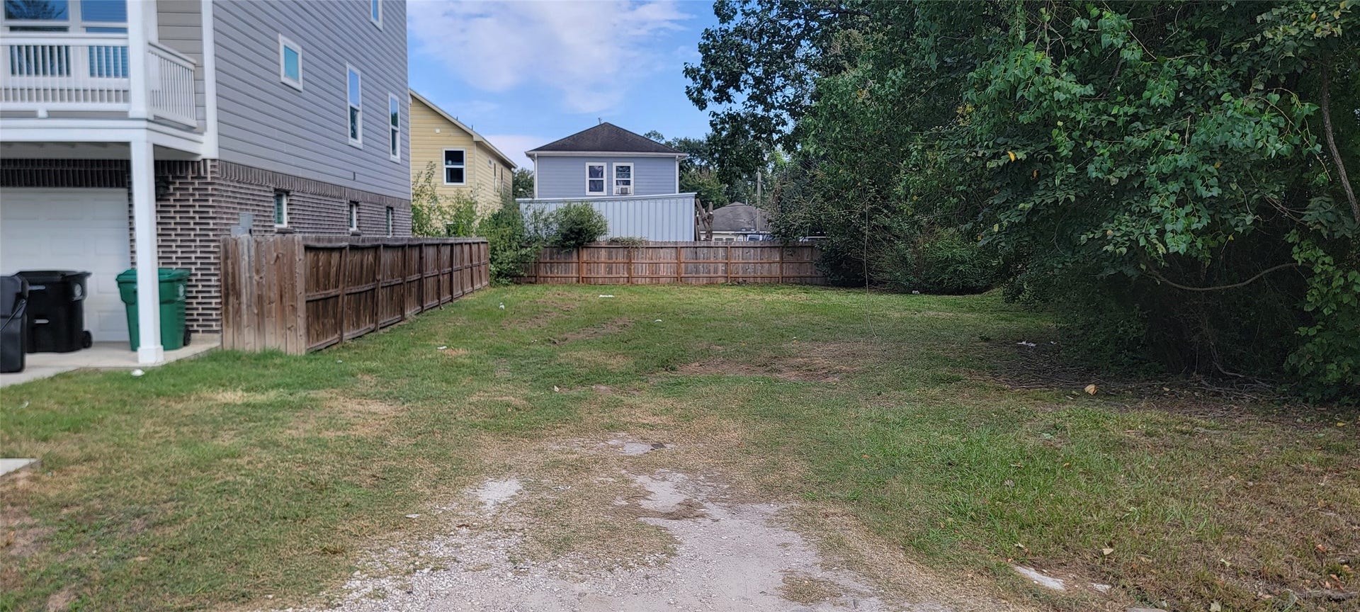 000 Arabella Street, Houston, TX 77091 Front of lot