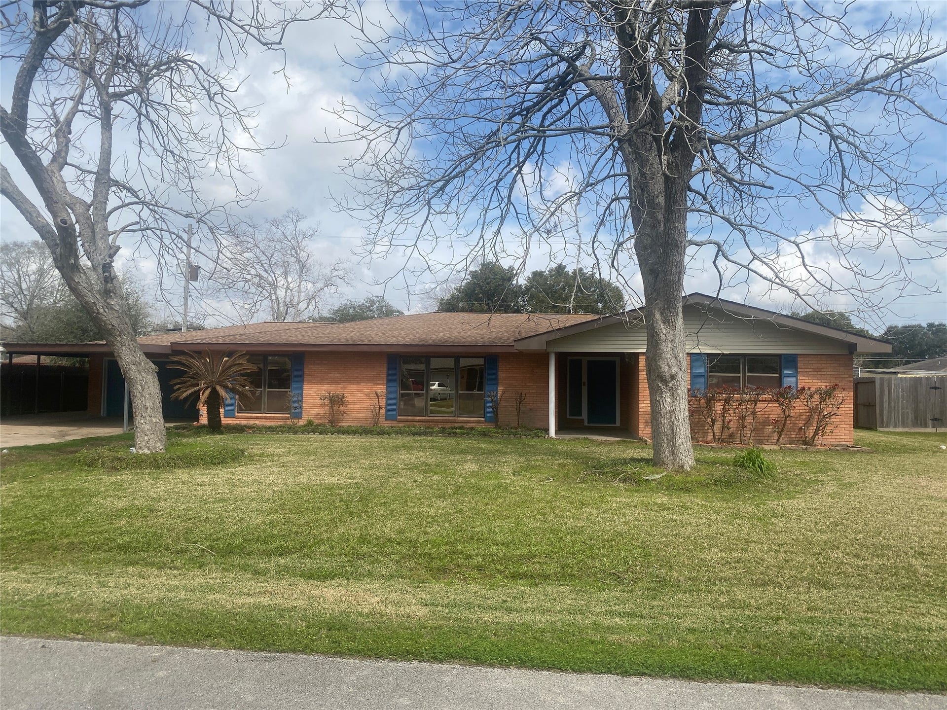 8102 Dellanera Drive, Hitchcock, TX 77563 8102 Dellanera Drive, Hitchcock, TX 77563
