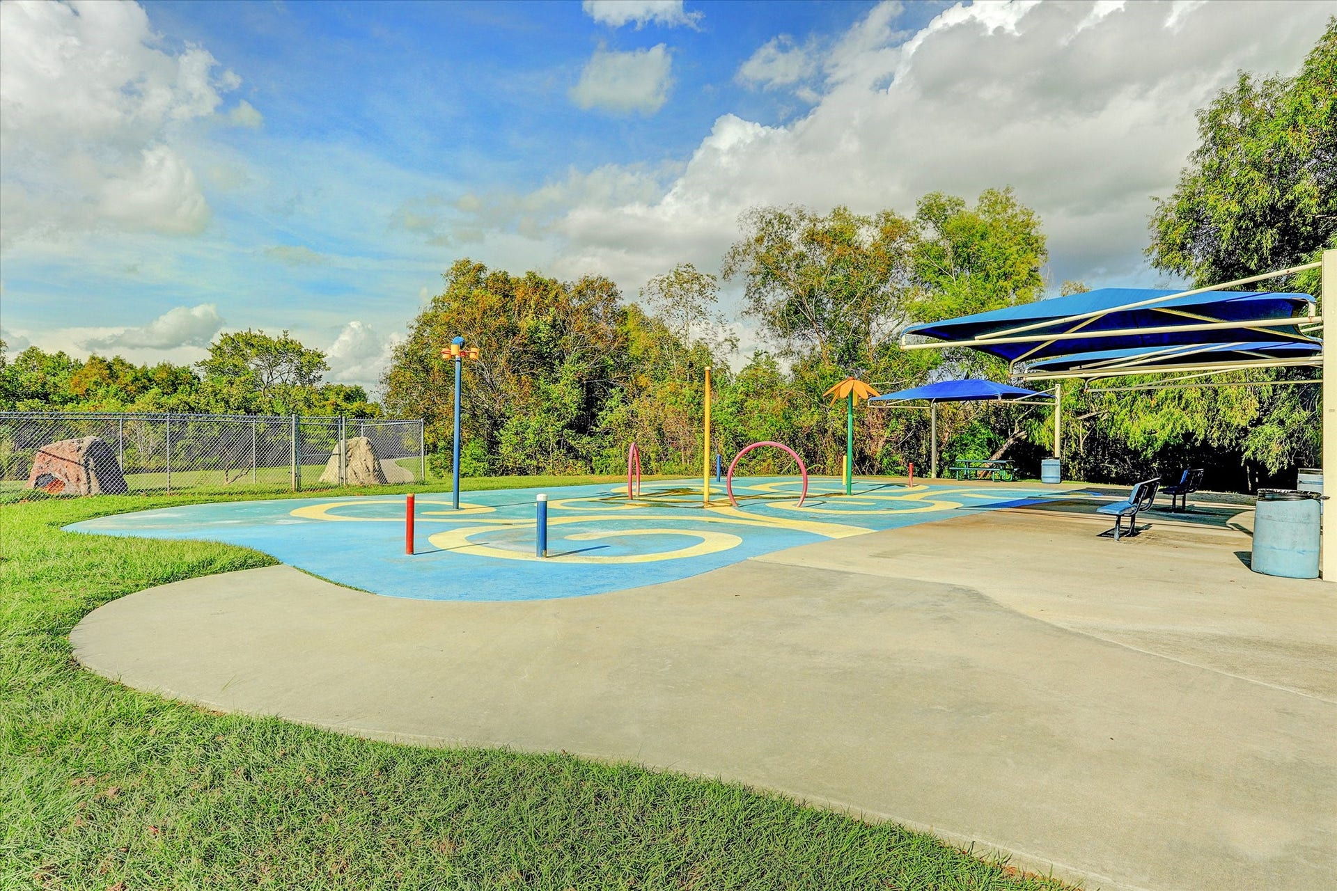 2308 Parkview Drive, Pearland, TX 77581