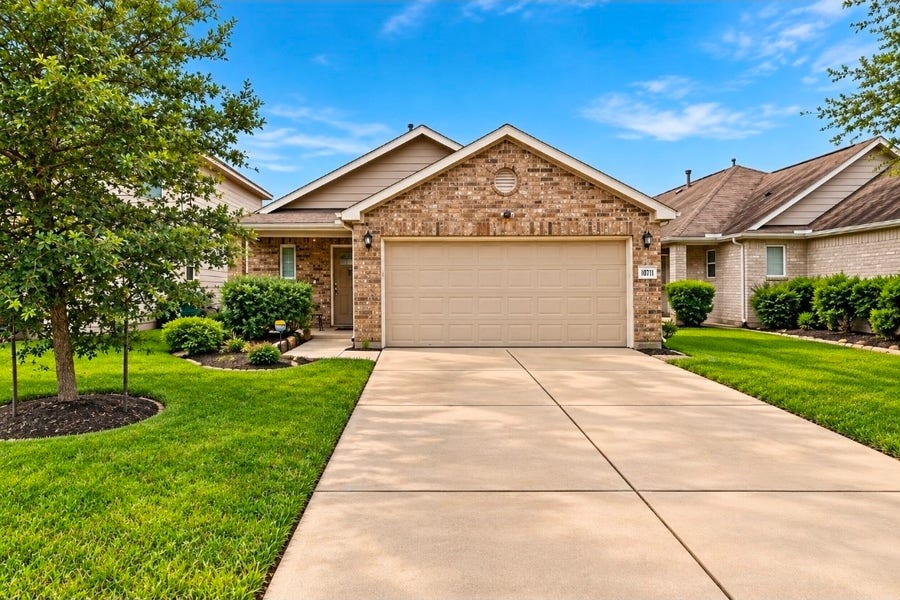 Property photo for 10711 Sun River Falls Drive, Humble, TX