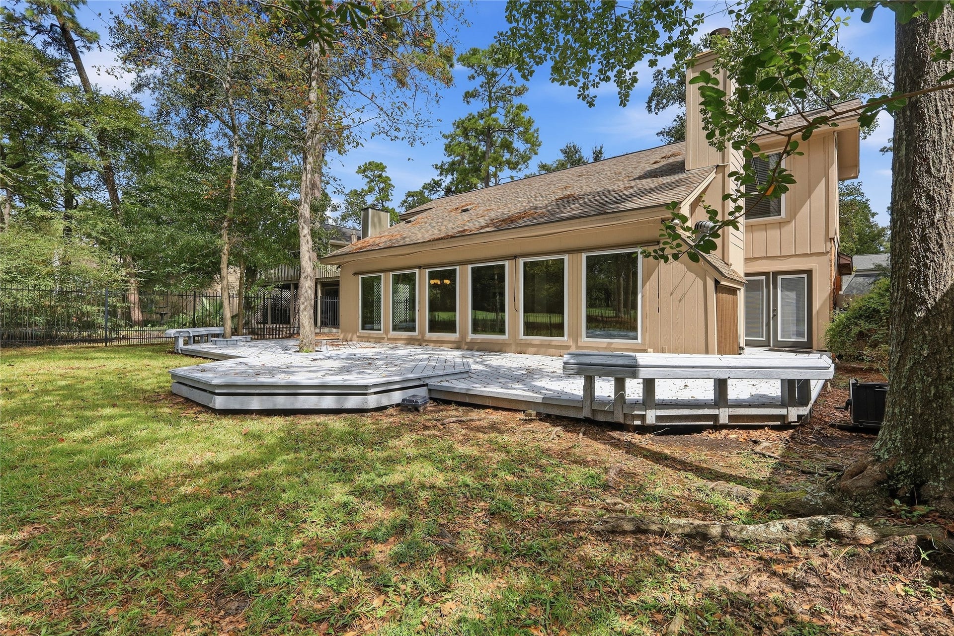 9 Huntsmans Horn Circle, The Woodlands, TX 77380 9 Huntsmans Horn Circle, The Woodlands, TX 77380