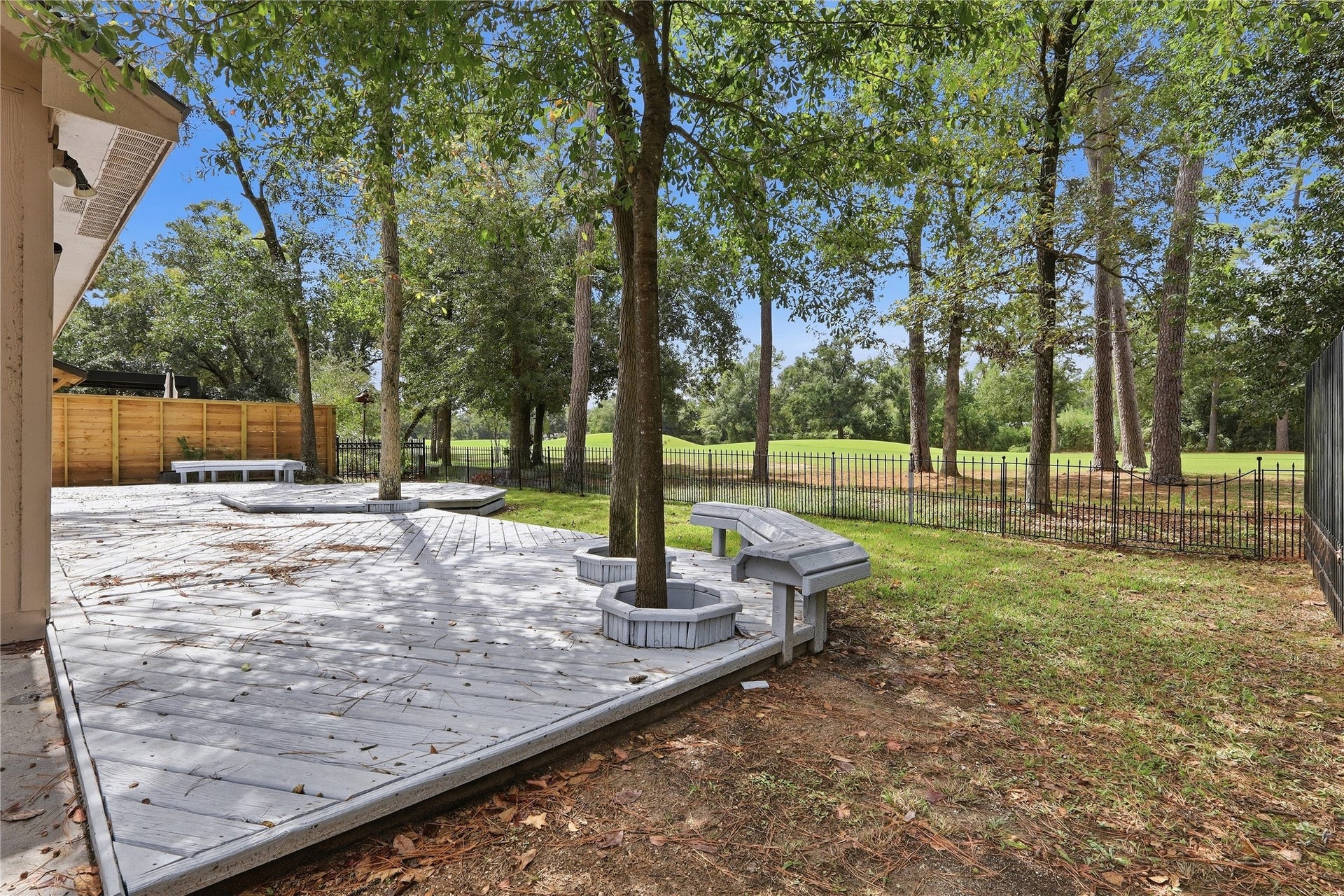 9 Huntsmans Horn Circle, The Woodlands, TX 77380 9 Huntsmans Horn Circle, The Woodlands, TX 77380