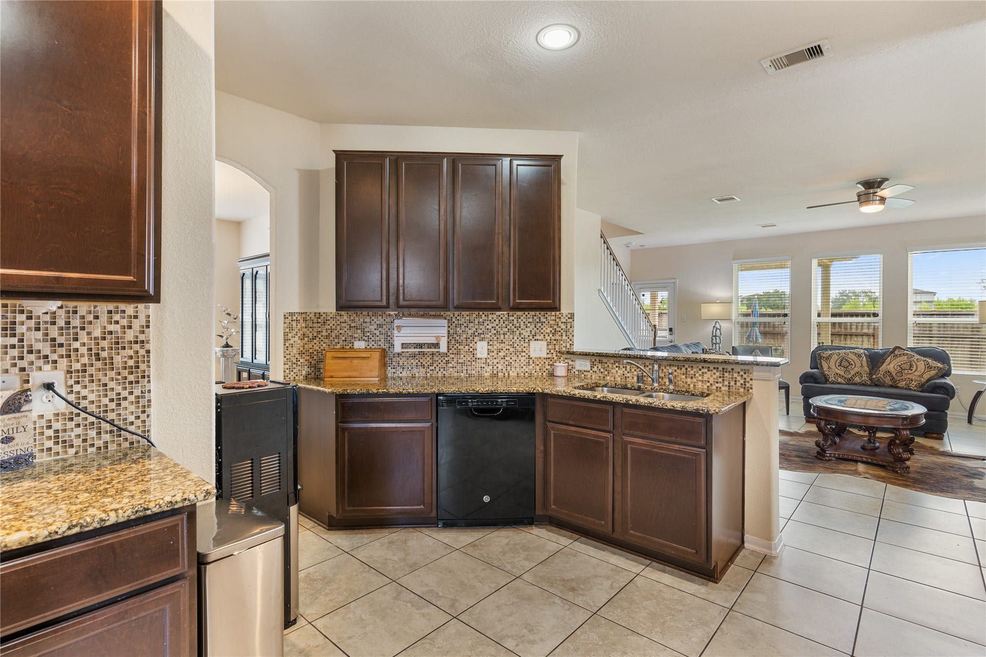 3330 Cabin Wood Way, Houston, TX 77084 More storage and granite counter space galore!