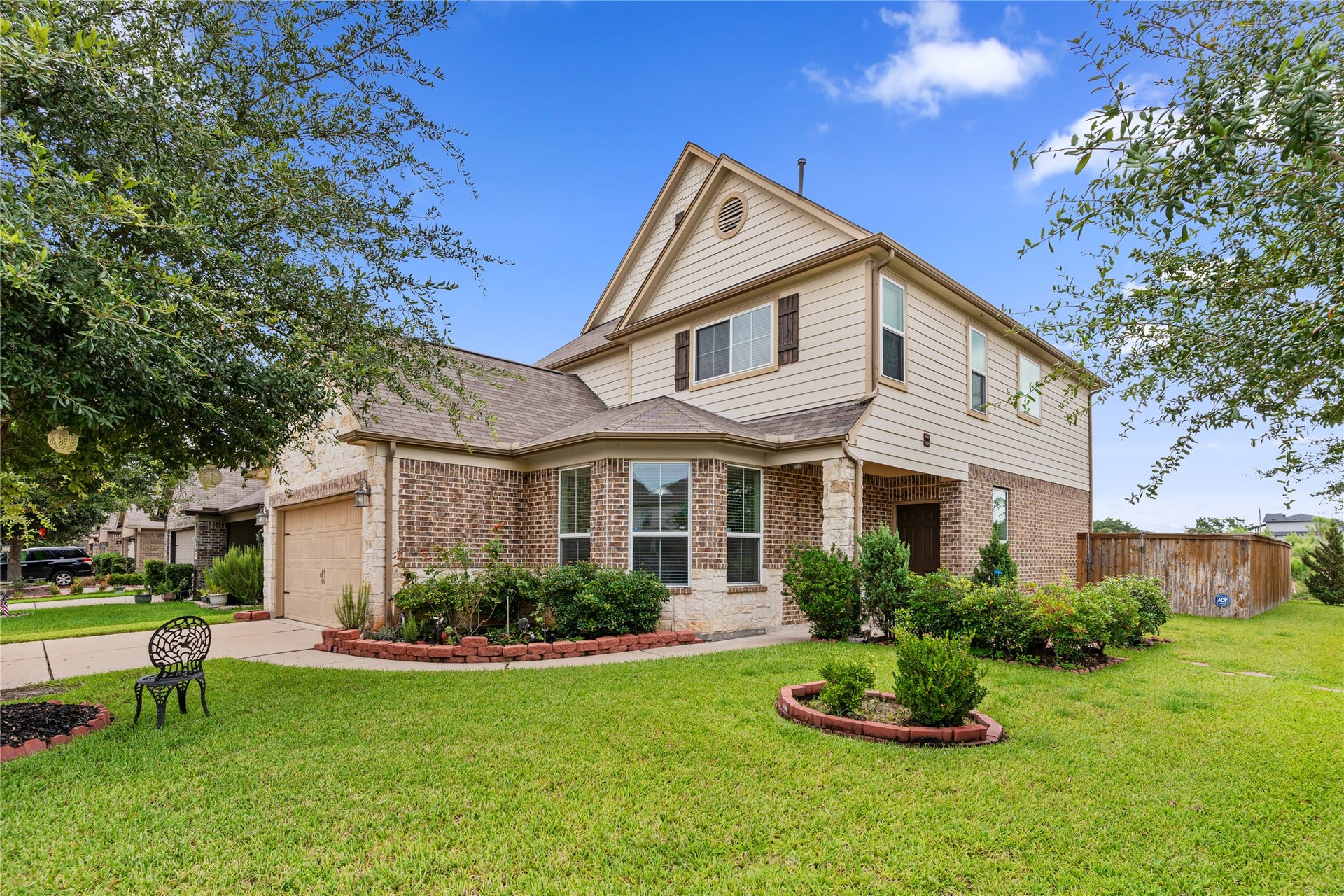 3330 Cabin Wood Way, Houston, TX 77084 Premium lot with only one side neighbor which is perfect to have private front patio on front/side of home.