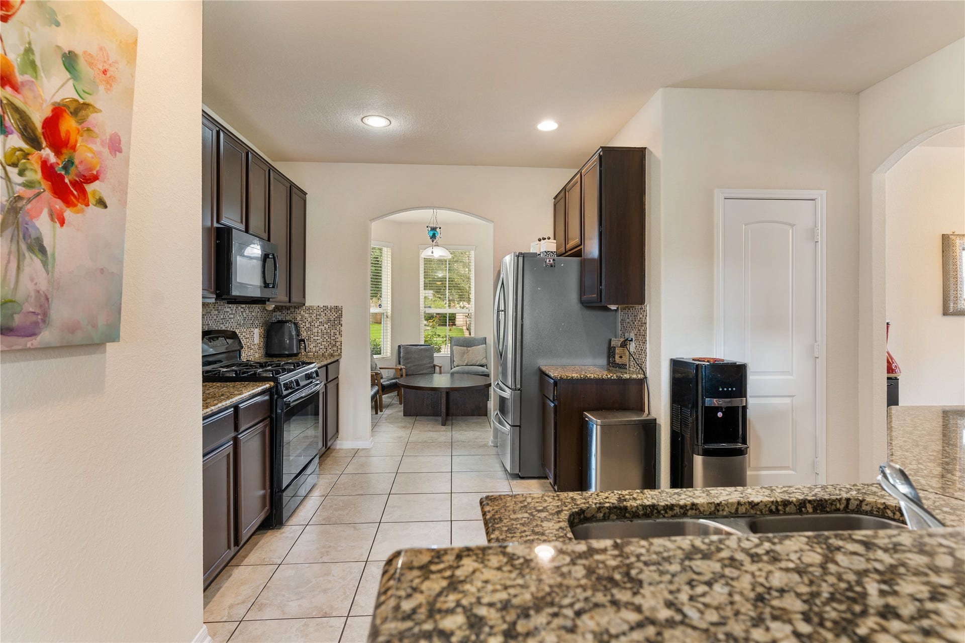 3330 Cabin Wood Way, Houston, TX 77084 Very large kitchen!!