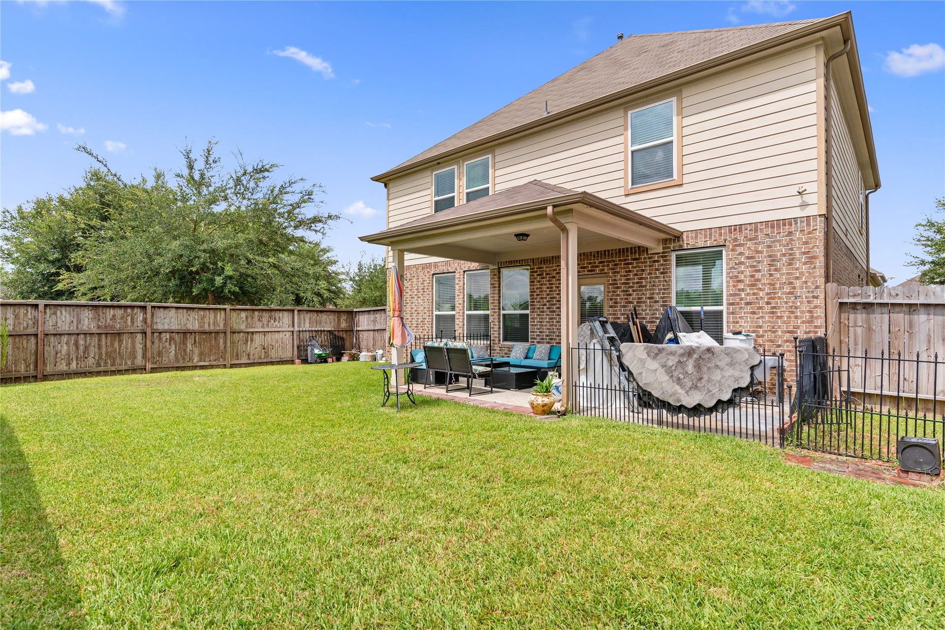 3330 Cabin Wood Way, Houston, TX 77084 Lots of grass and space in this backyard.