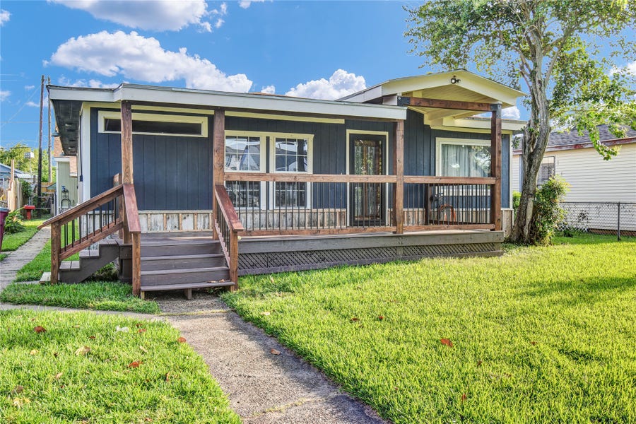 Property photo for 1219 W 5th Street, Freeport, TX