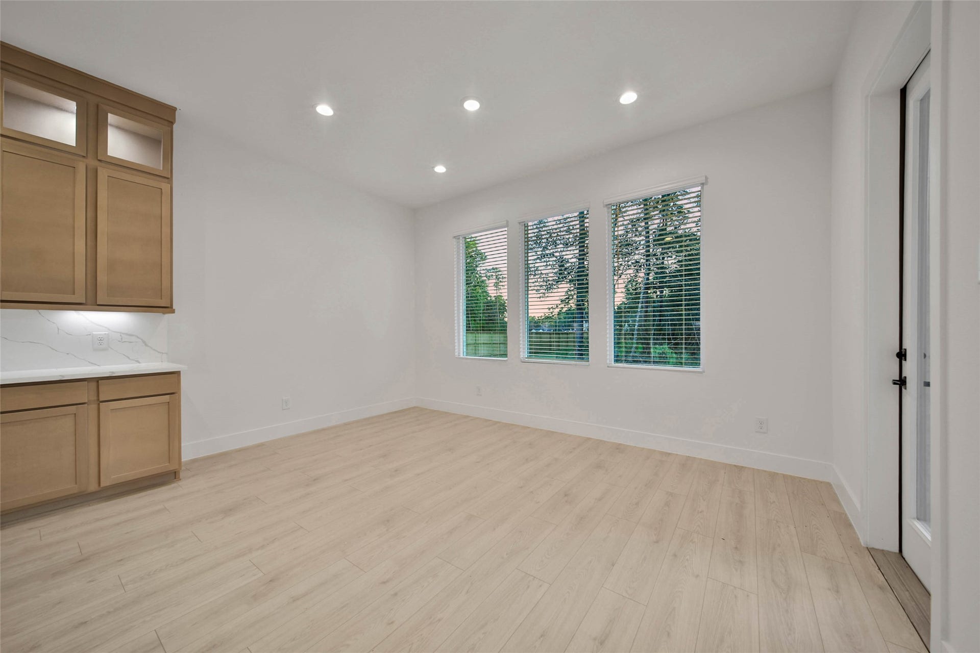 351 Louvenia Court, Pinehurst, TX 77362 351 Louvenia Court, Pinehurst, TX 77362