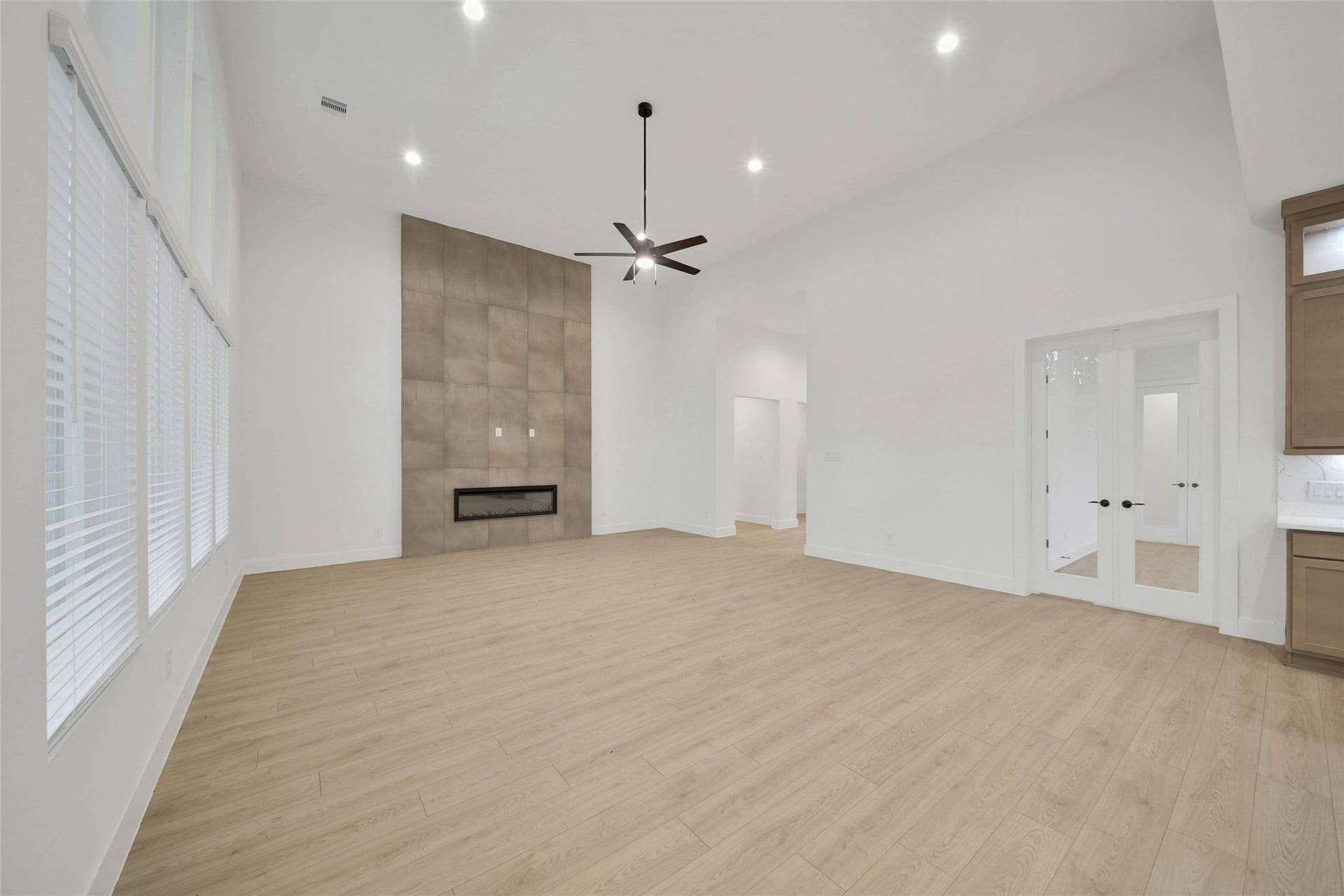 351 Louvenia Court, Pinehurst, TX 77362 351 Louvenia Court, Pinehurst, TX 77362