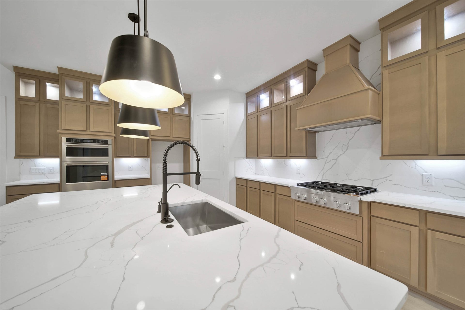 351 Louvenia Court, Pinehurst, TX 77362 351 Louvenia Court, Pinehurst, TX 77362
