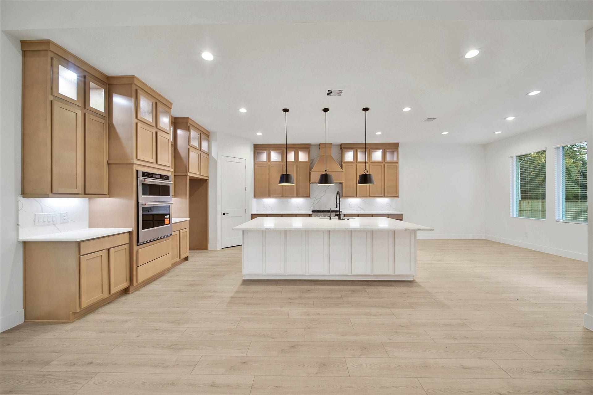 351 Louvenia Court, Pinehurst, TX 77362 351 Louvenia Court, Pinehurst, TX 77362