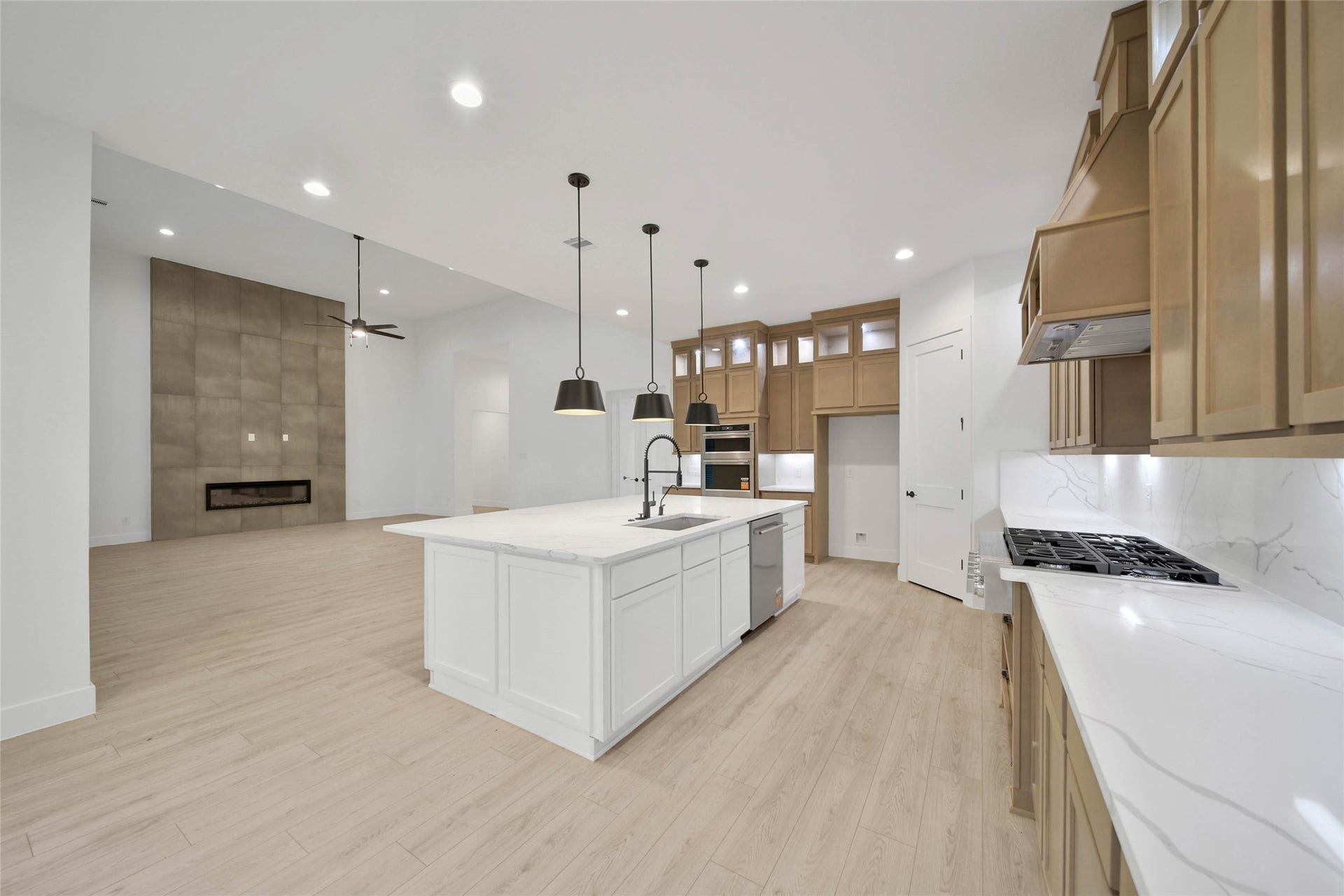 351 Louvenia Court, Pinehurst, TX 77362 351 Louvenia Court, Pinehurst, TX 77362