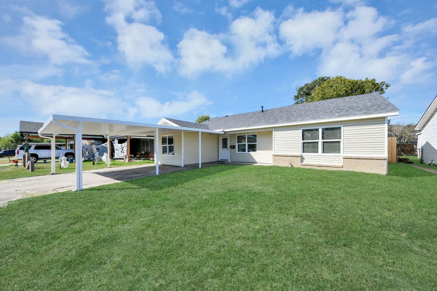 Property photo for 3219 Suiter Way, Pasadena, TX