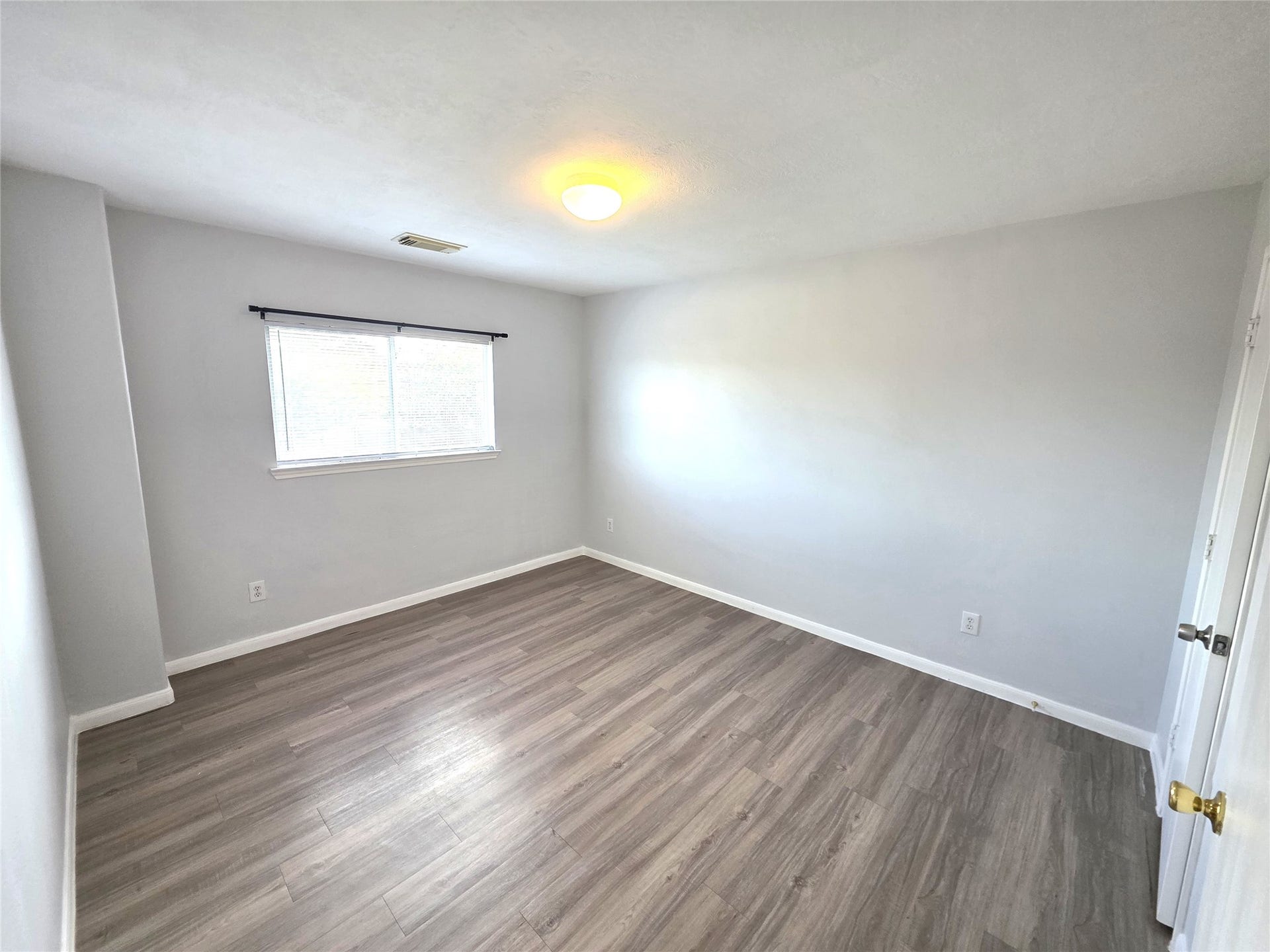 3110 Silverstag Trail Lane, Houston, TX 77073 Third Bedroom