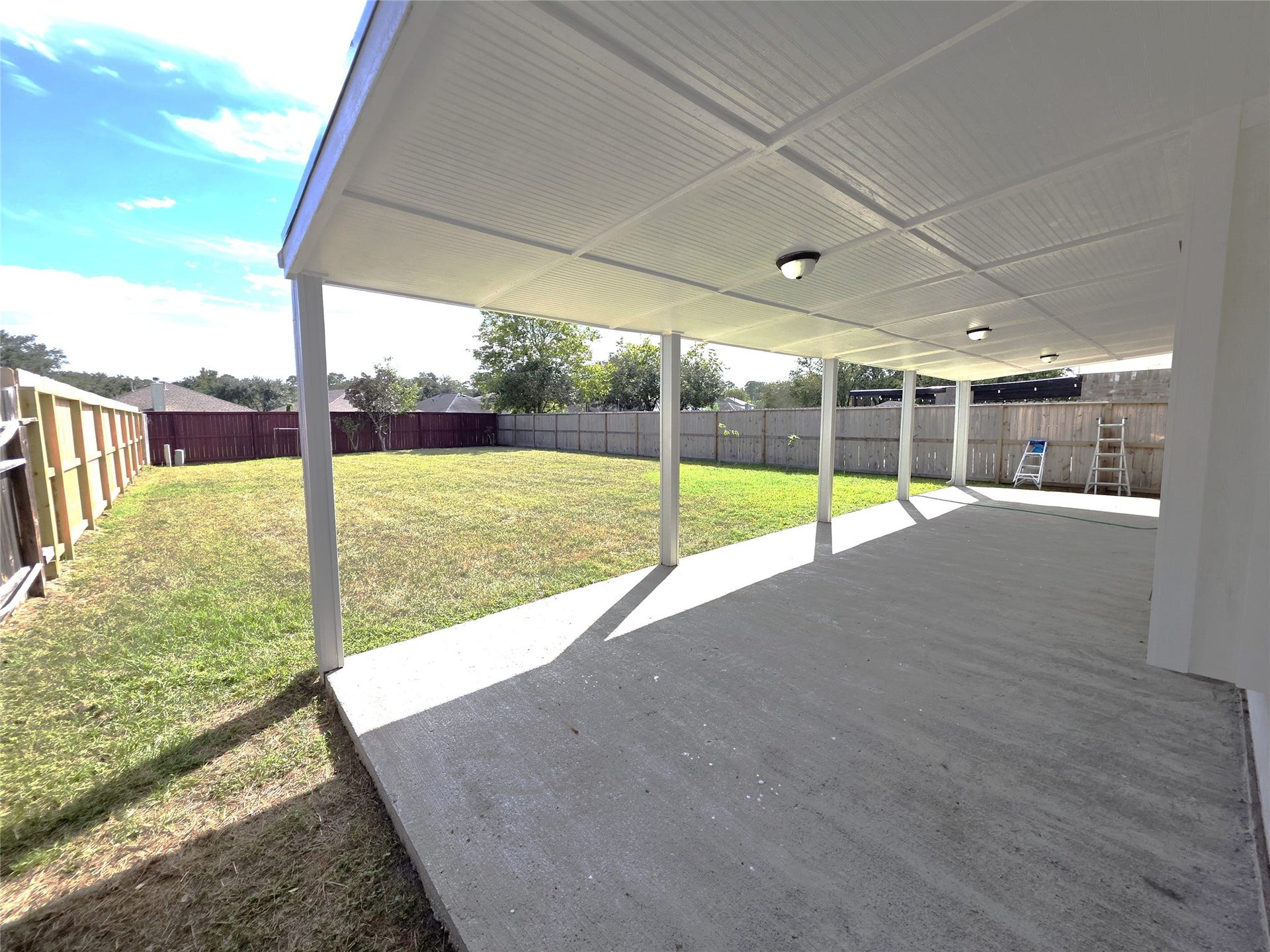 3110 Silverstag Trail Lane, Houston, TX 77073 Extra Large Covered back patio