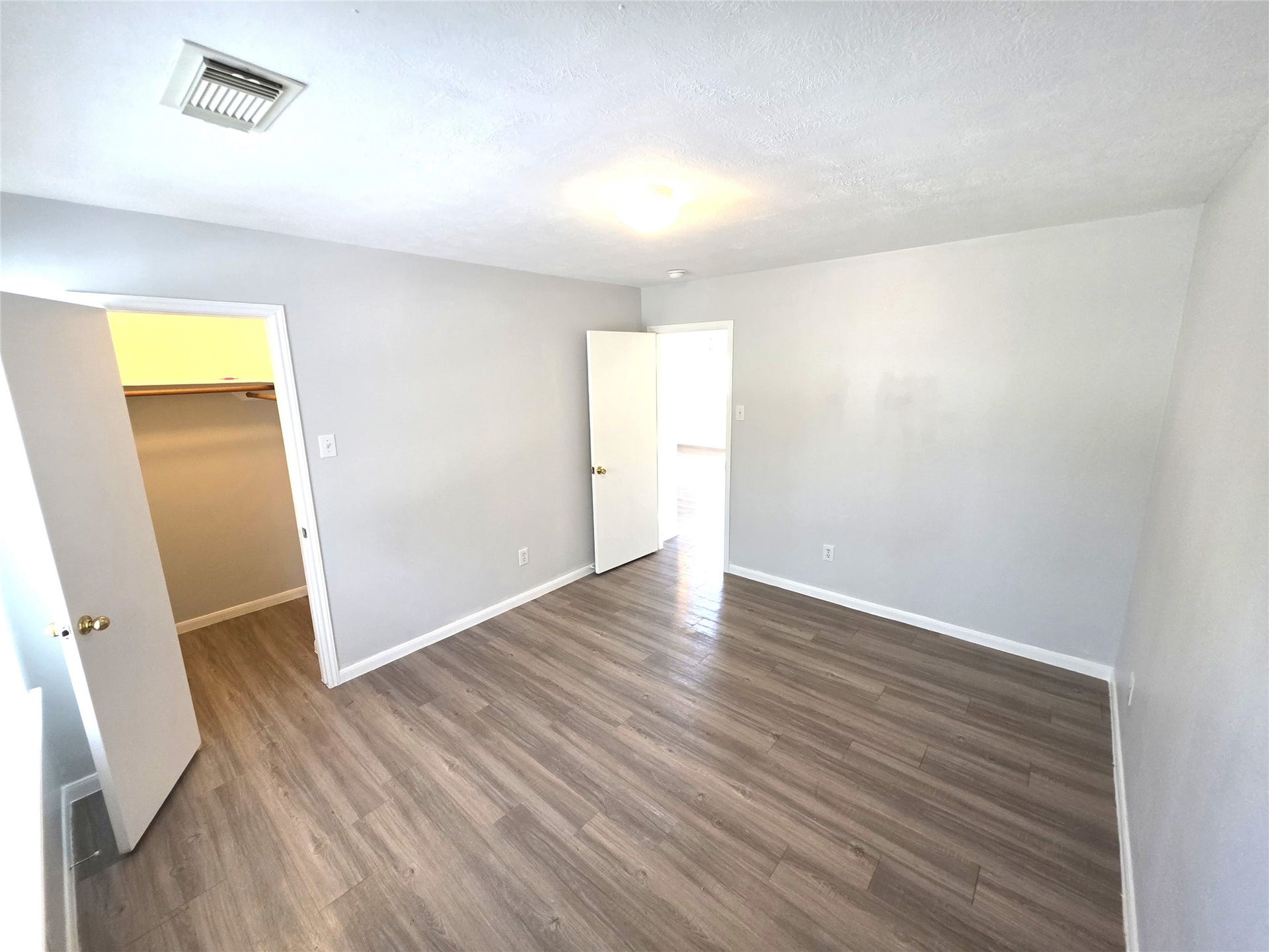 3110 Silverstag Trail Lane, Houston, TX 77073 Second view of