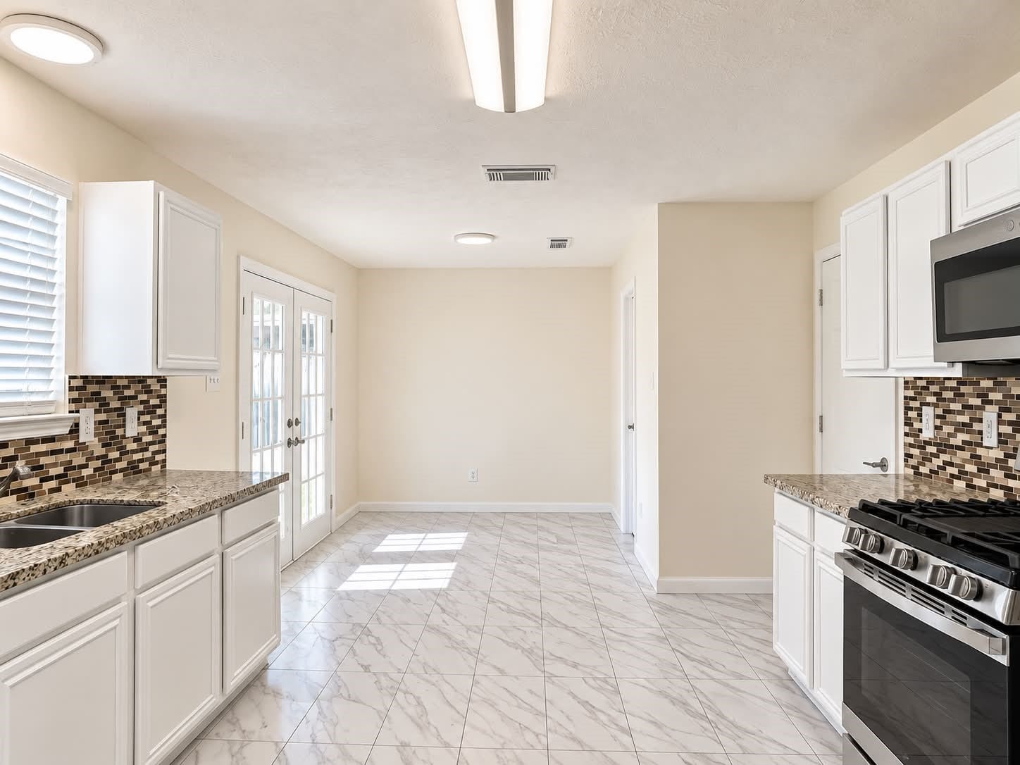 18131 Eganville Circle, Tomball, TX 77377 18131 Eganville Circle, Tomball, TX 77377