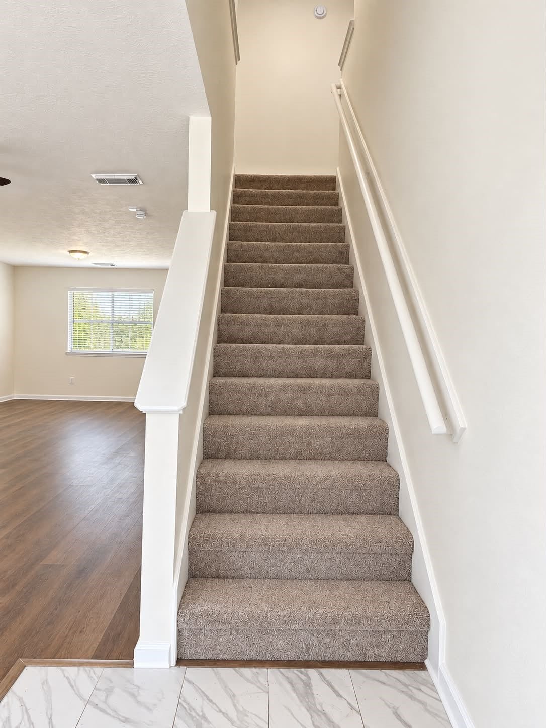 18131 Eganville Circle, Tomball, TX 77377 New carpets throughout the second floor
