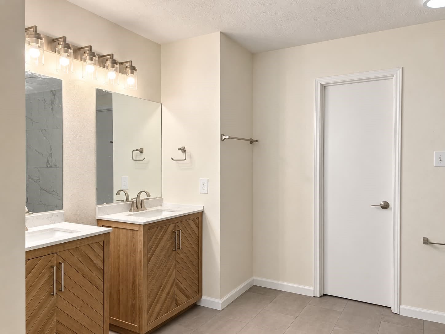 18131 Eganville Circle, Tomball, TX 77377 Updated double sinks for a fresh modern look