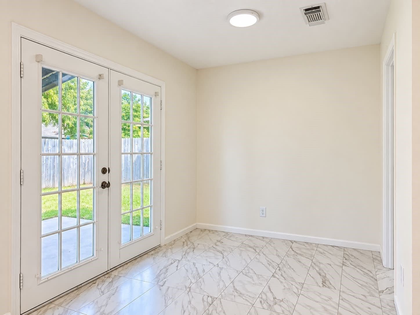 18131 Eganville Circle, Tomball, TX 77377 Double doors to the backyard patio