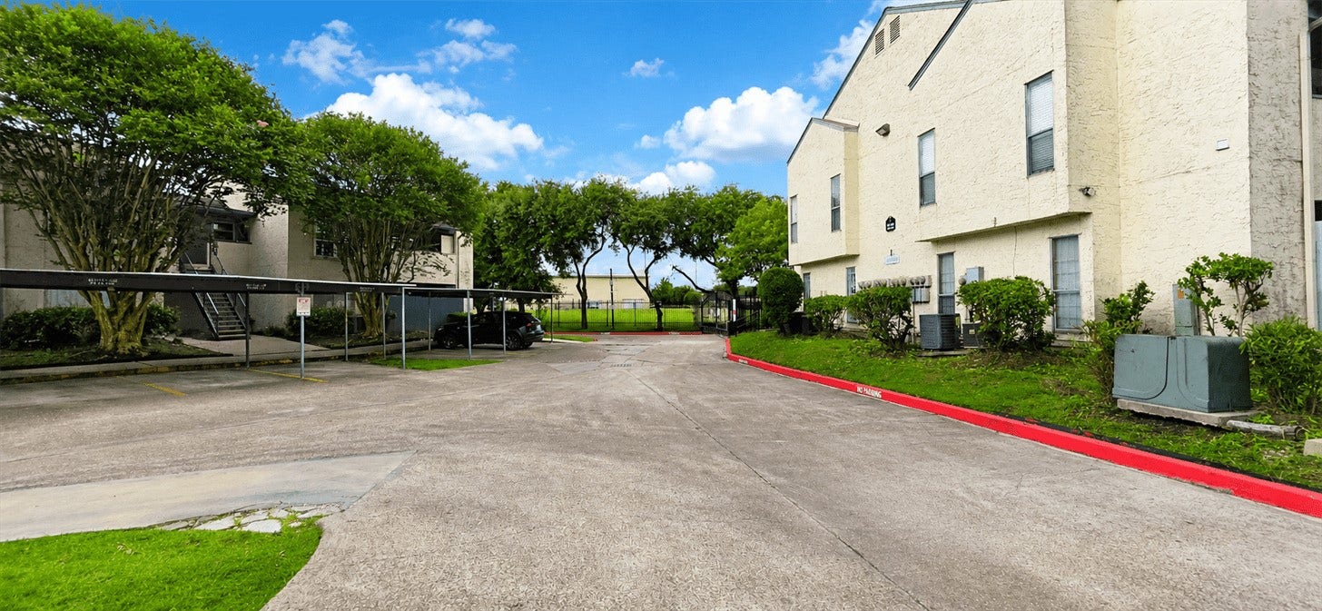7313 Gulf Fwy APT, #907, Houston, TX 77017 7313 Gulf Fwy APT, #907, Houston, TX 77017