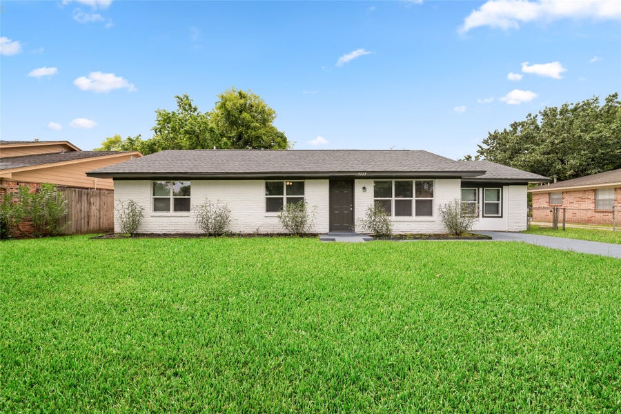 Property photo for 9723 Oldcrest Drive, Stafford, TX