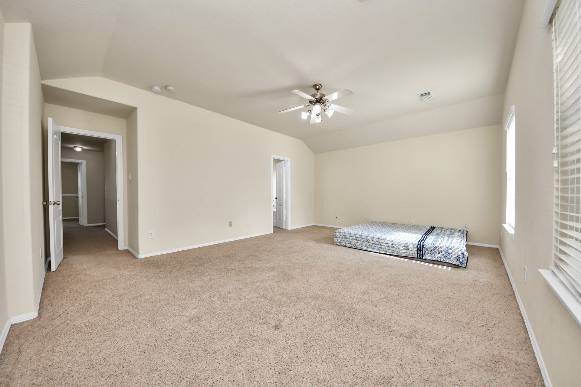 5019 Royal Cypress Drive, Katy, TX 77449 5019 Royal Cypress Drive, Katy, TX 77449