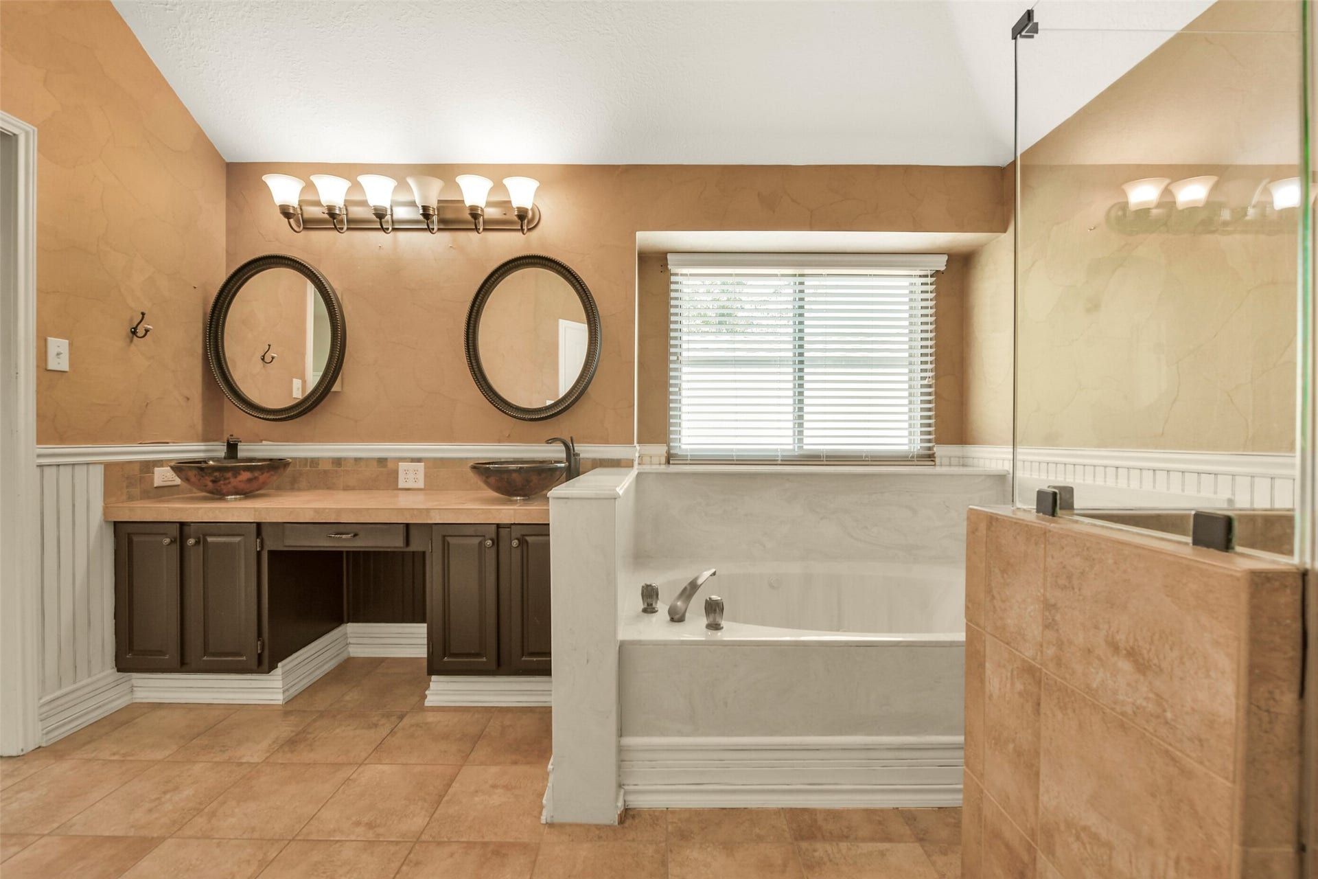 1205 Bayou Vista Drive, Deer Park, TX 77536 1205 Bayou Vista Drive, Deer Park, TX 77536