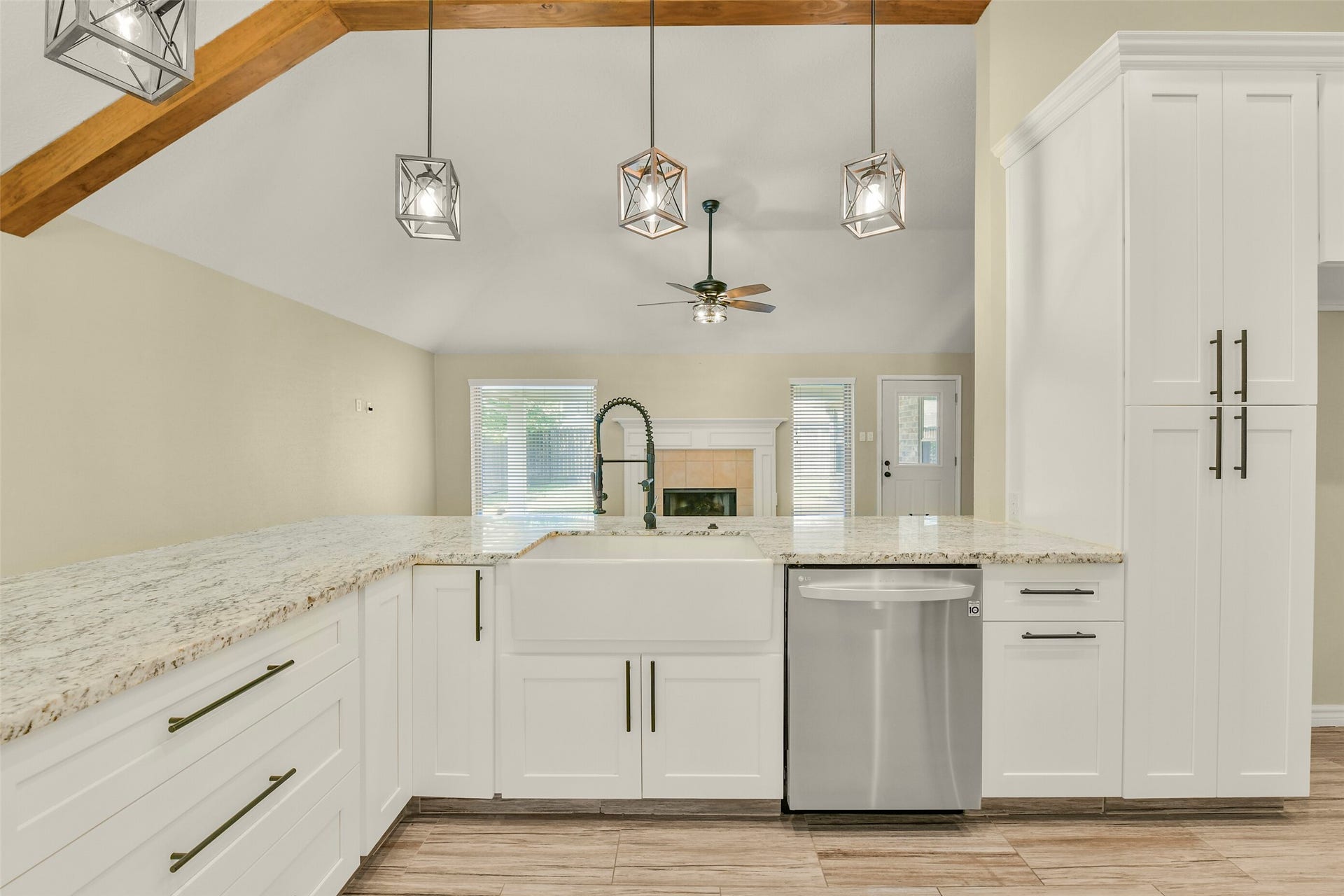 1205 Bayou Vista Drive, Deer Park, TX 77536 1205 Bayou Vista Drive, Deer Park, TX 77536