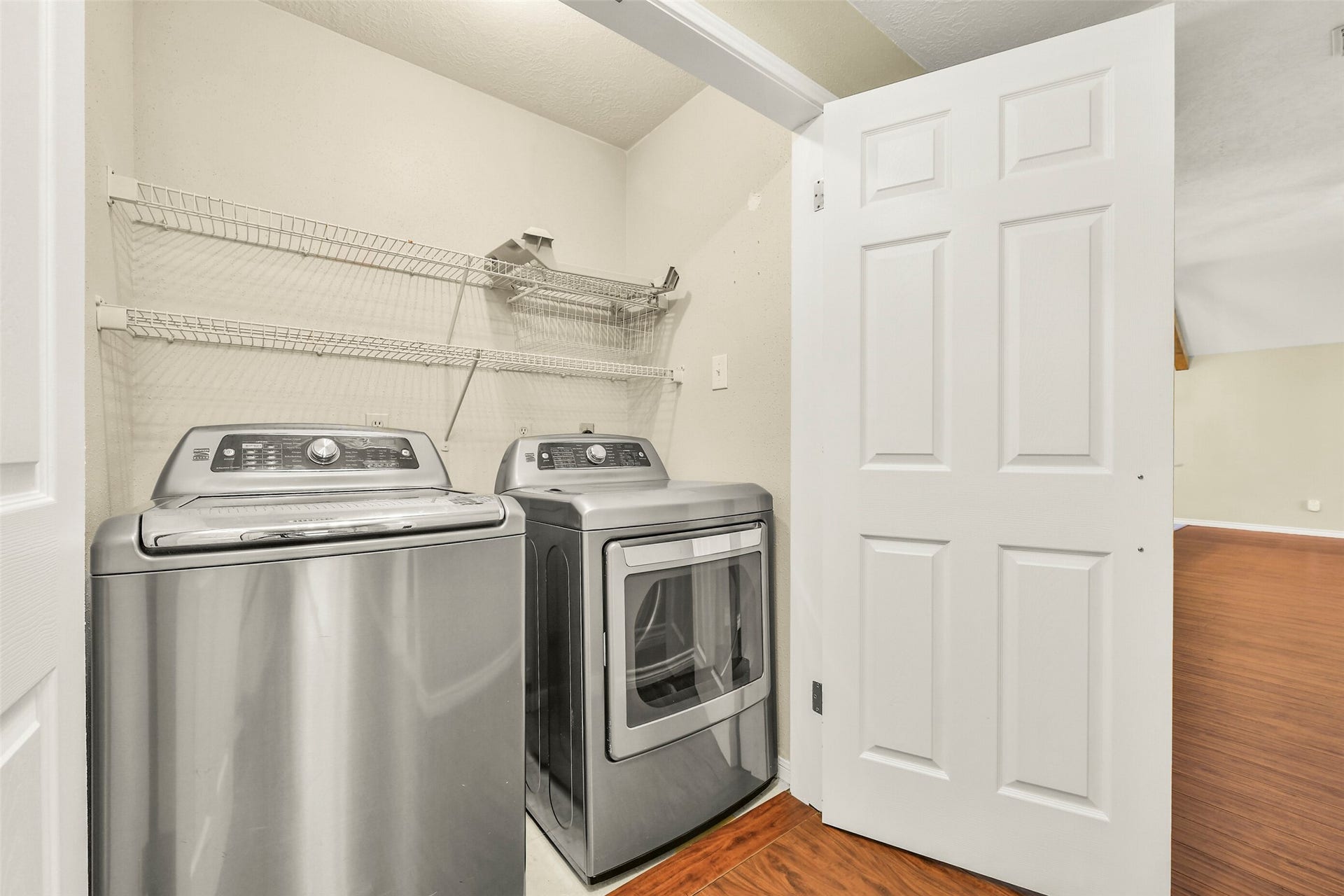 1205 Bayou Vista Drive, Deer Park, TX 77536 1205 Bayou Vista Drive, Deer Park, TX 77536