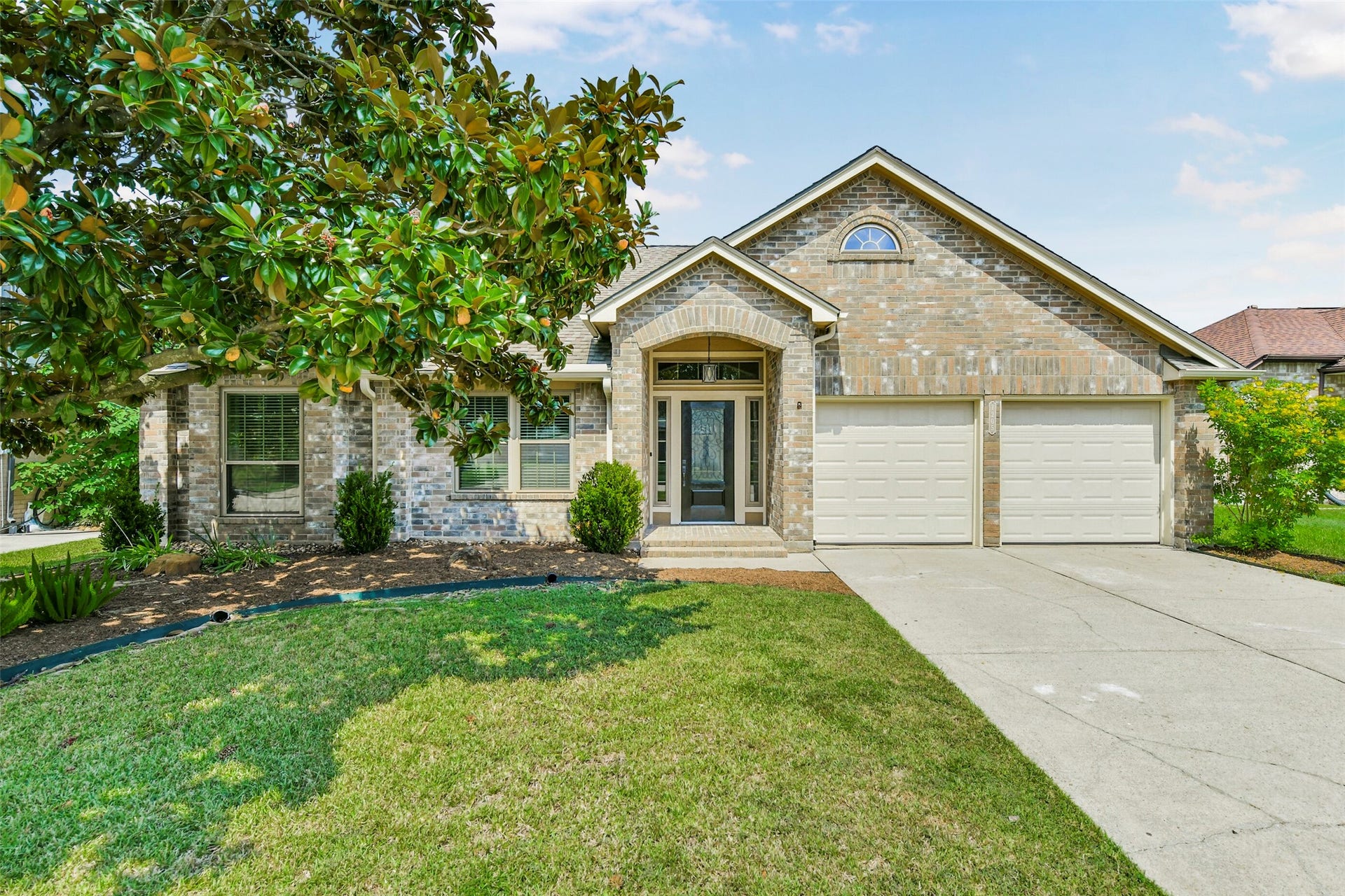 1205 Bayou Vista Drive, Deer Park, TX 77536 1205 Bayou Vista Drive, Deer Park, TX 77536