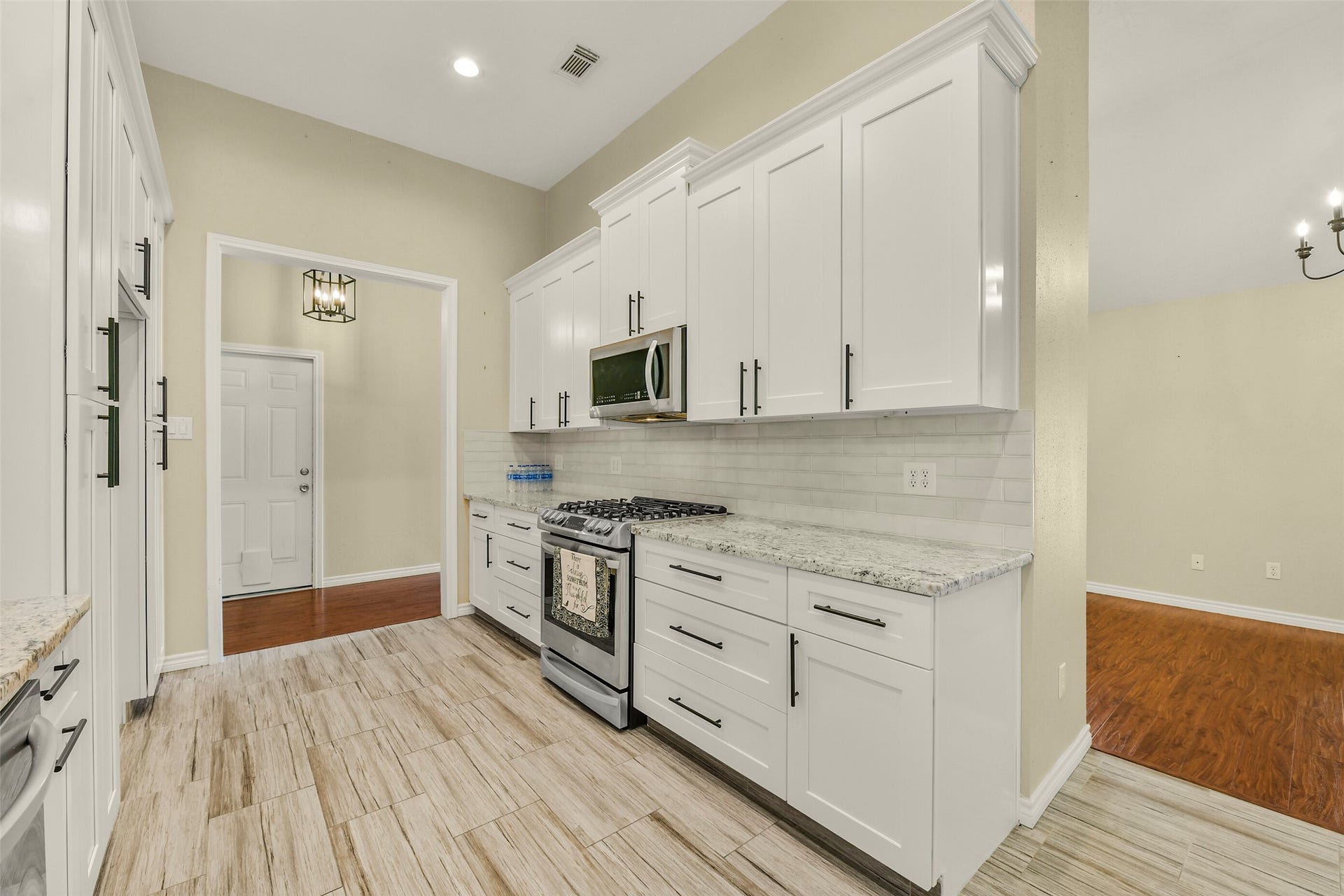 1205 Bayou Vista Drive, Deer Park, TX 77536 1205 Bayou Vista Drive, Deer Park, TX 77536