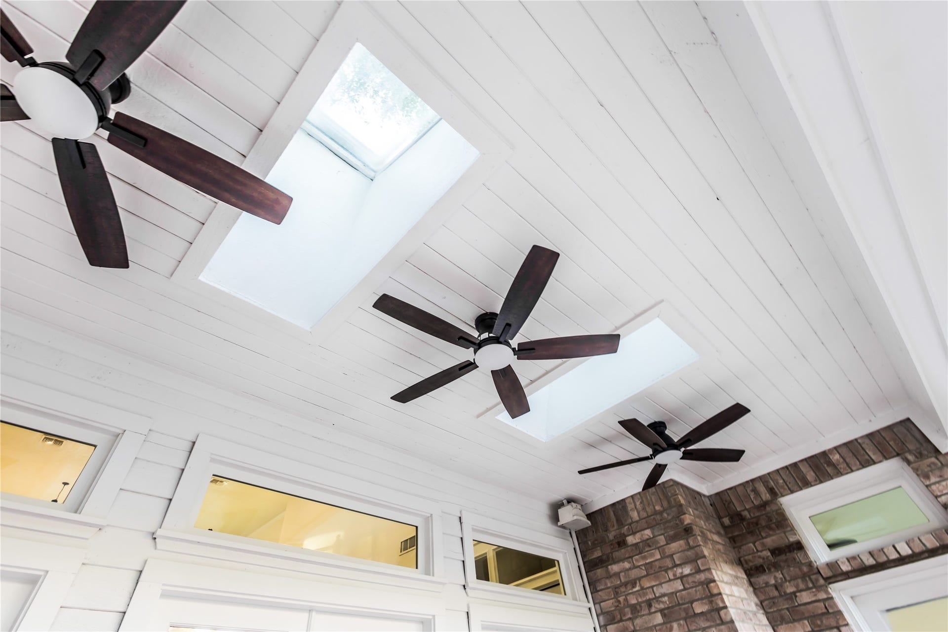 3230 Lake Island Drive, Montgomery, TX 77356 Skylights on the porch