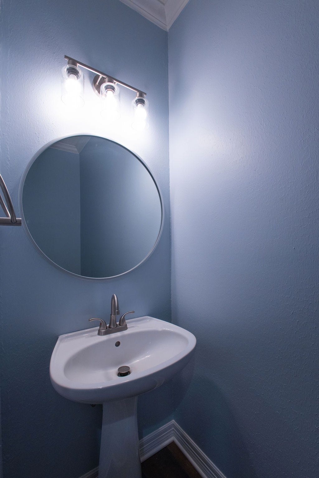 3230 Lake Island Drive, Montgomery, TX 77356 One of the two half baths