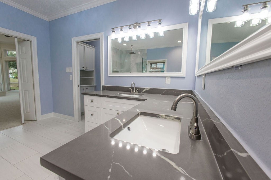 3230 Lake Island Drive, Montgomery, TX 77356 Another view of the large bathroom