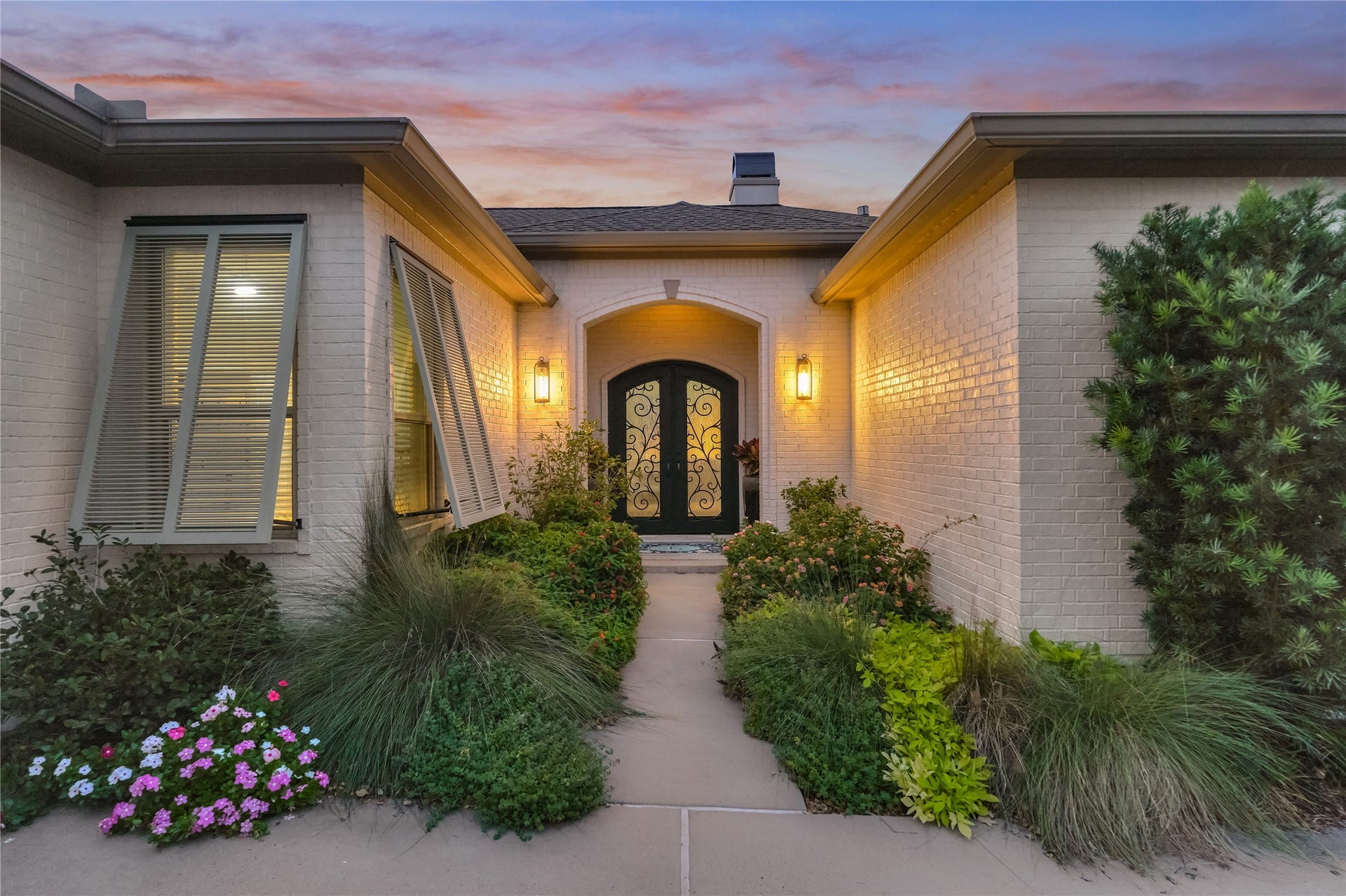 132 Somerton Drive, Montgomery, TX 77356 132 Somerton Drive, Montgomery, TX 77356