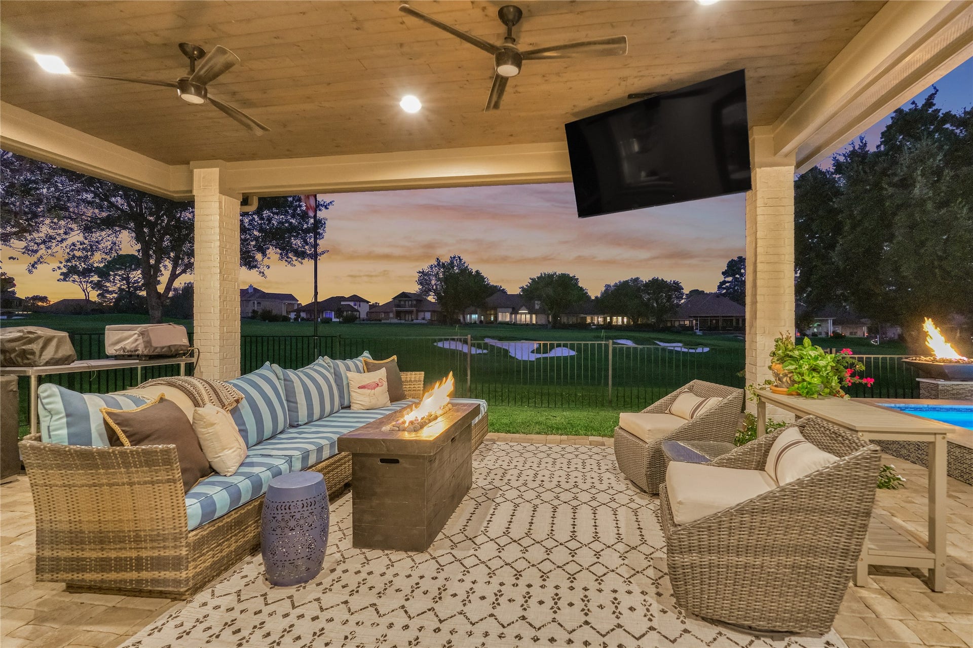 132 Somerton Drive, Montgomery, TX 77356 132 Somerton Drive, Montgomery, TX 77356