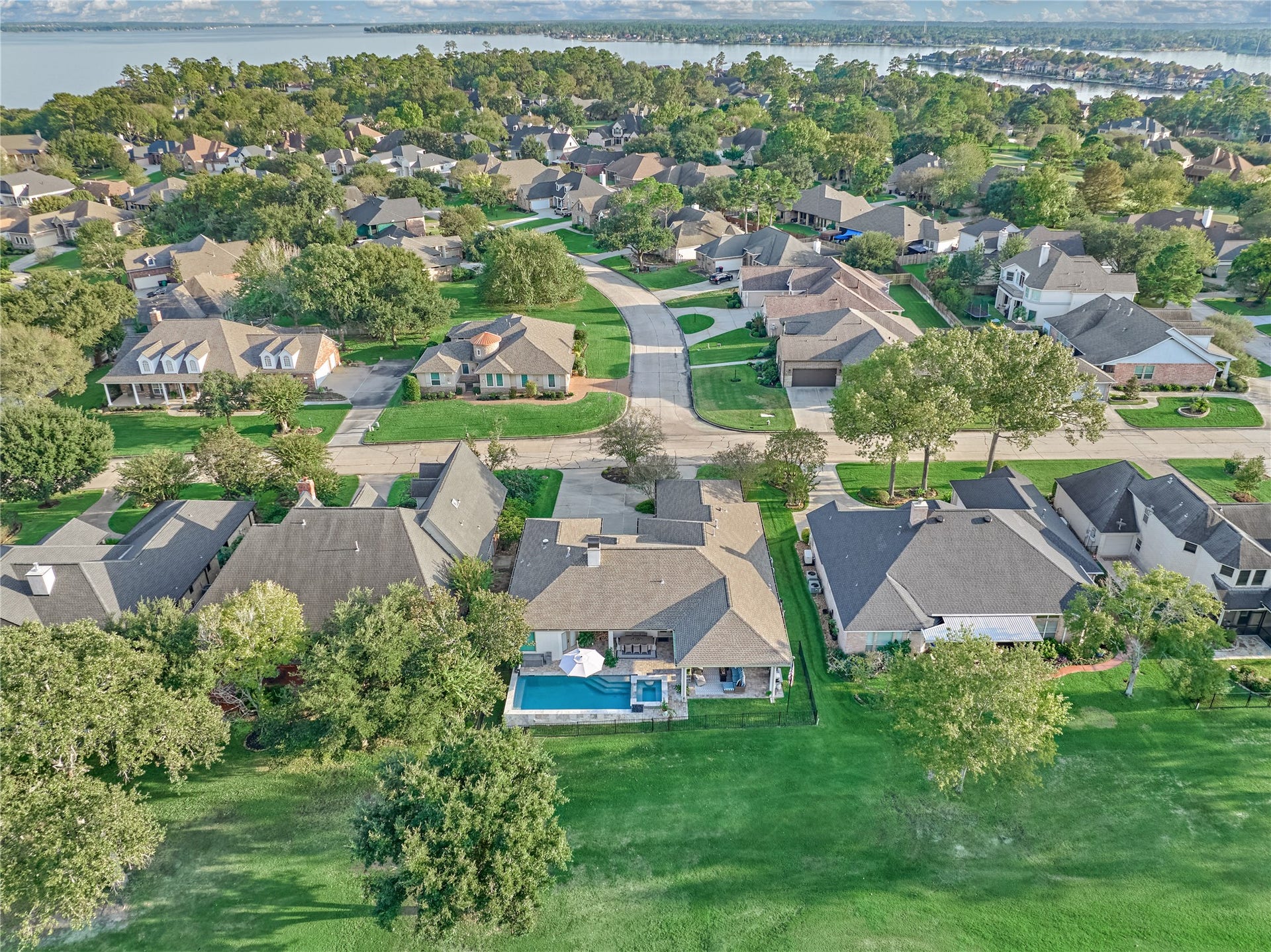 132 Somerton Drive, Montgomery, TX 77356 132 Somerton Drive, Montgomery, TX 77356