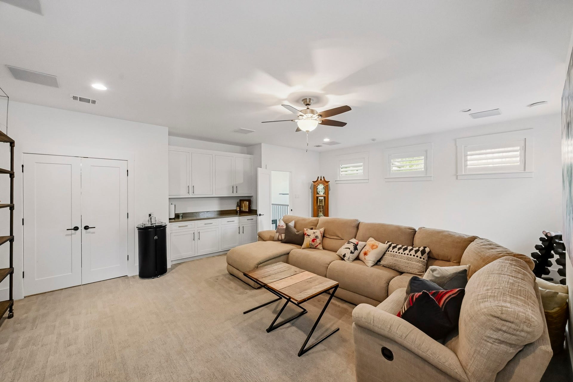 1554 Sue Barnett Drive, Houston, TX 77018