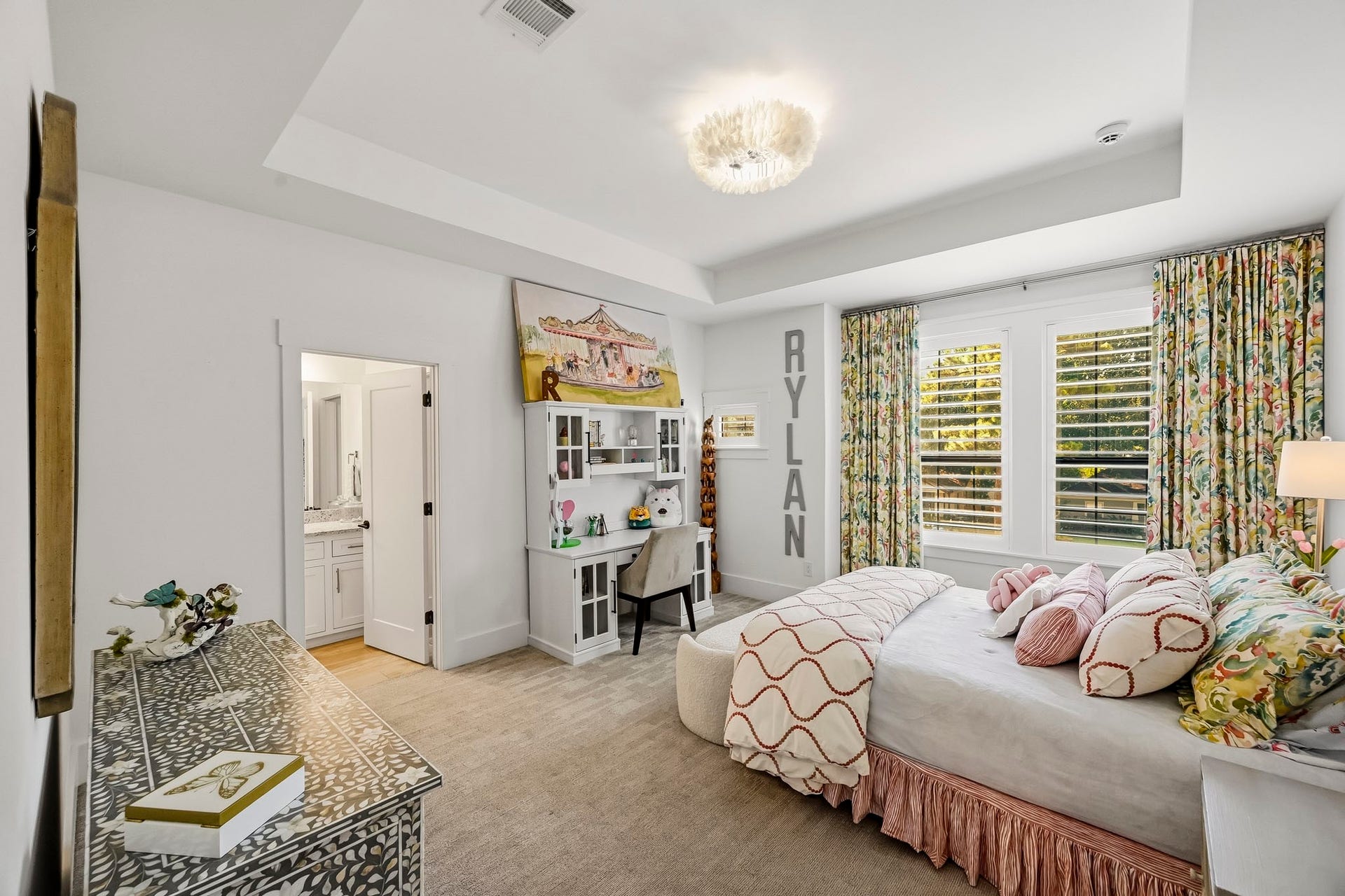 Secondary bedroom 1 connected to J&J bathroom with spacious walk-in closet