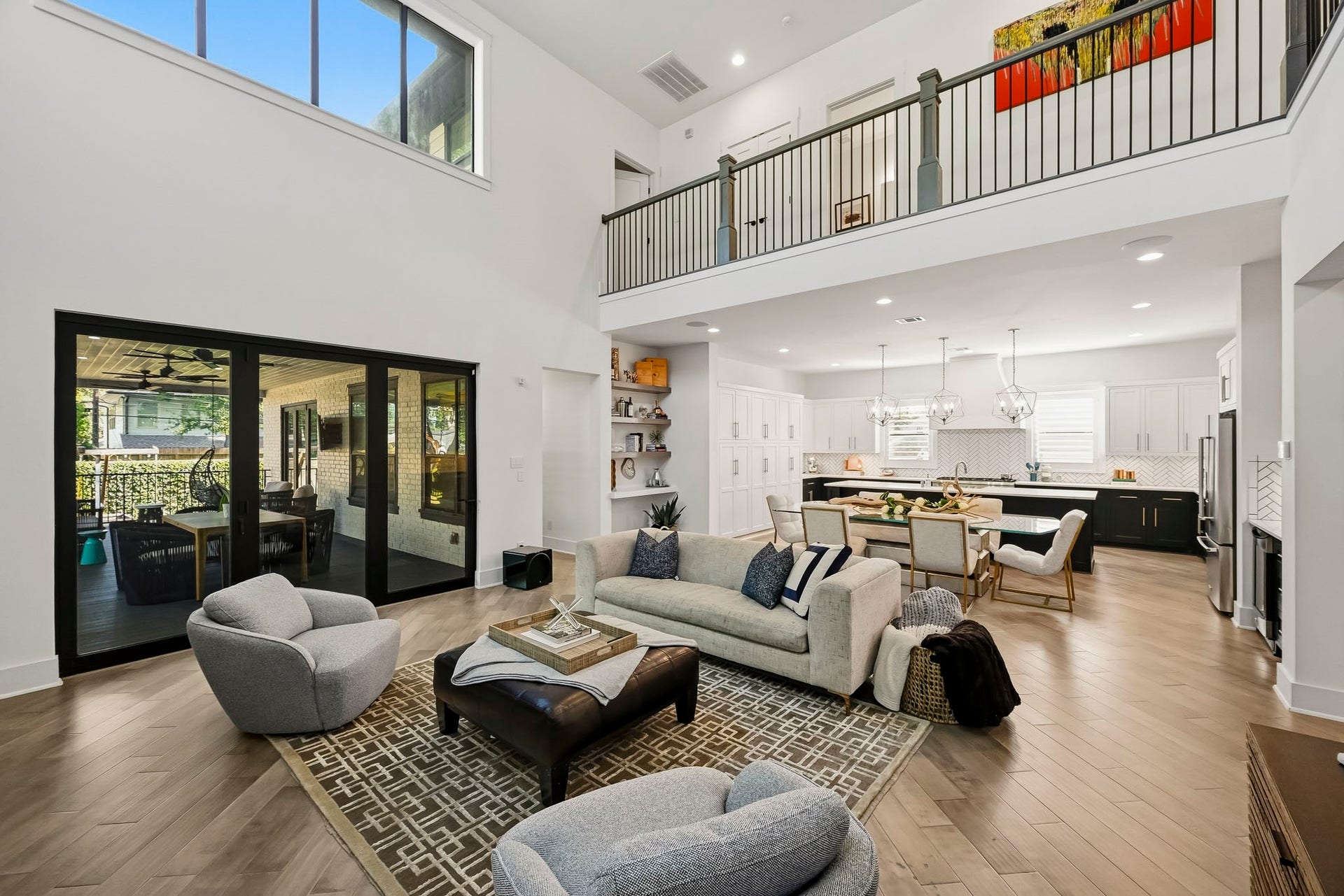 1554 Sue Barnett Drive, Houston, TX 77018