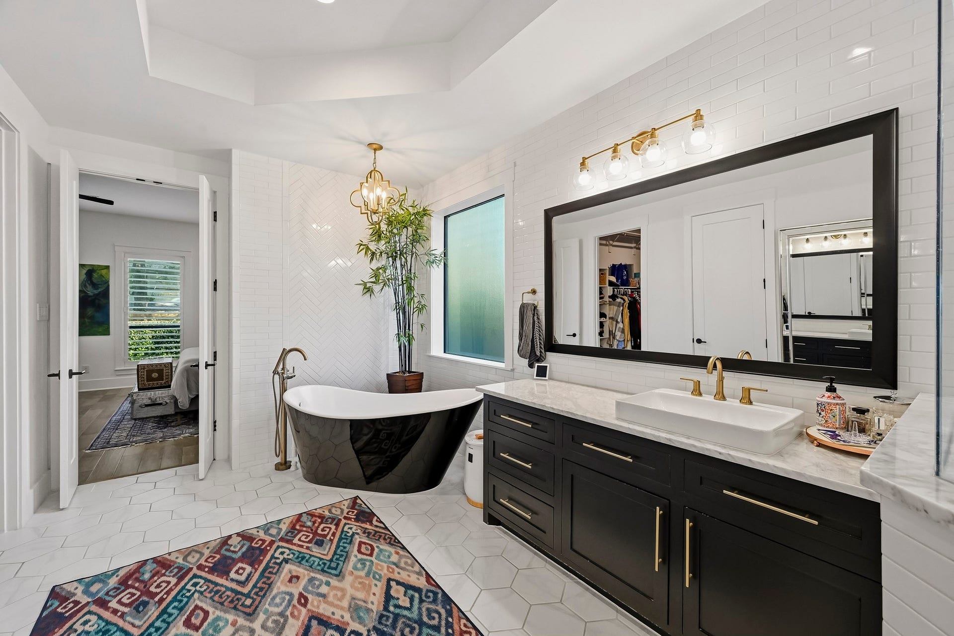 1554 Sue Barnett Drive, Houston, TX 77018