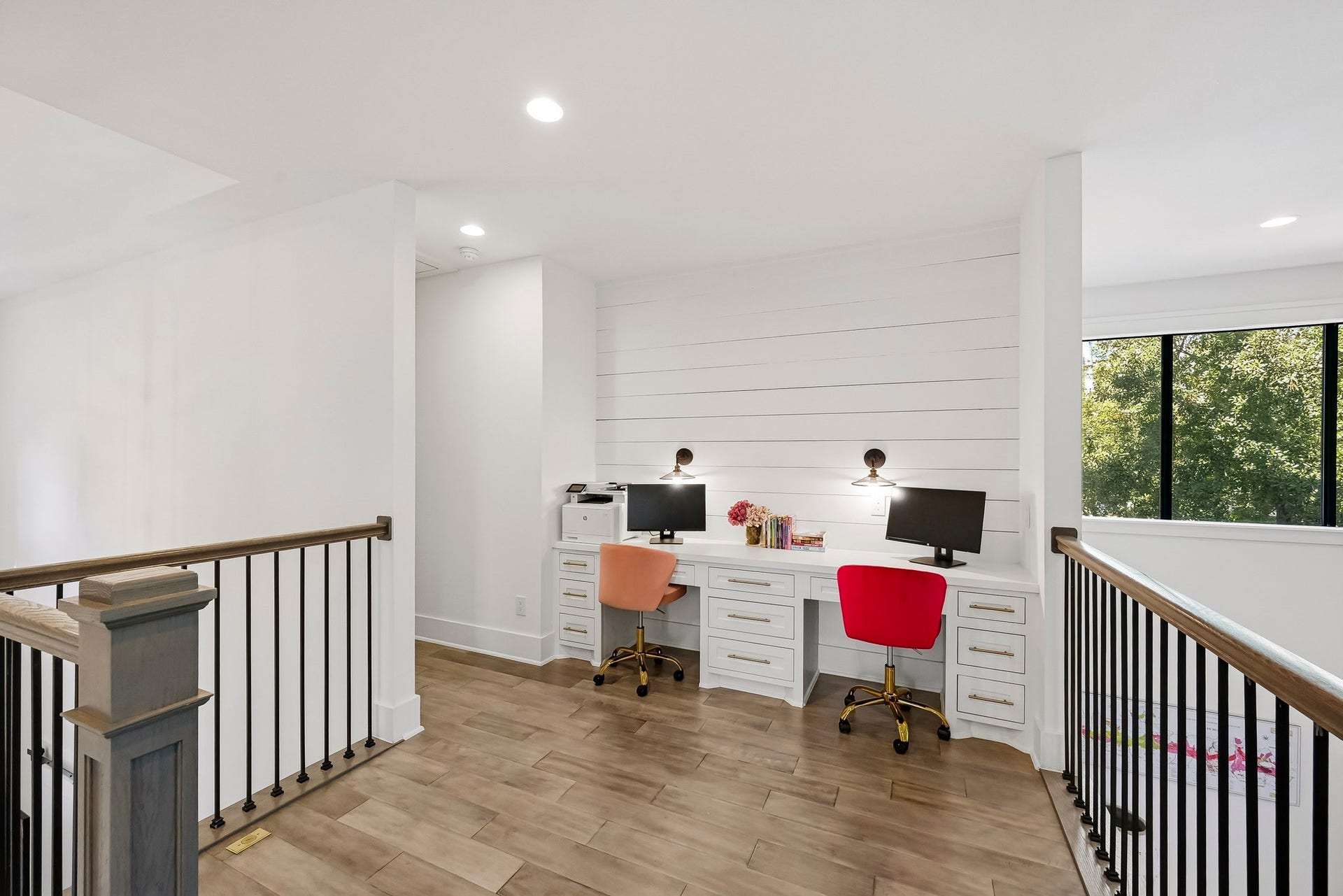 Built-in workstation upstairs