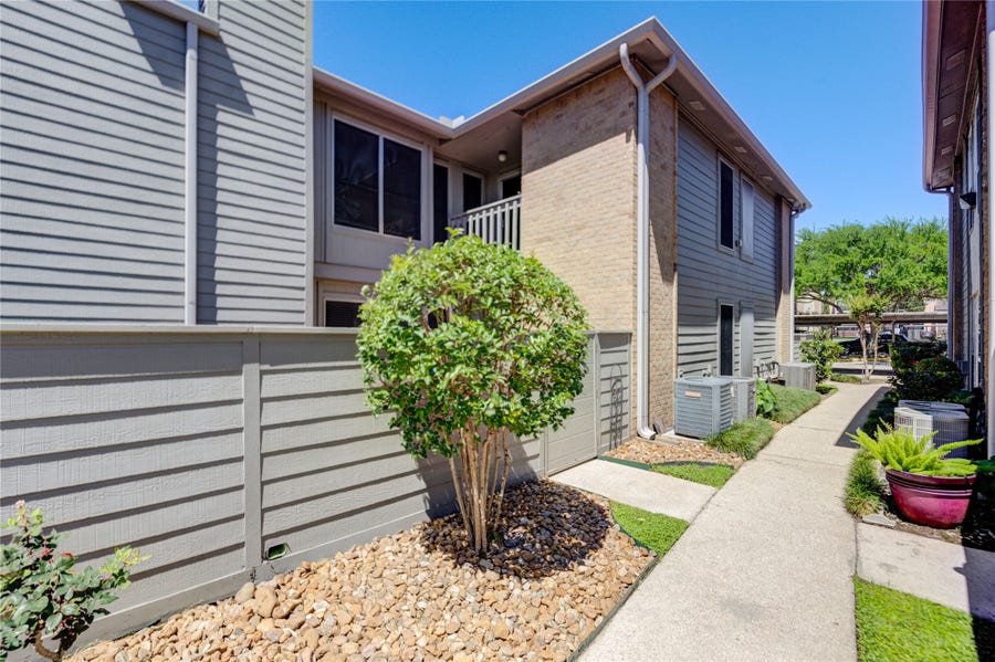 Property photo for 260 El Dorado Boulevard, #307, Houston, TX