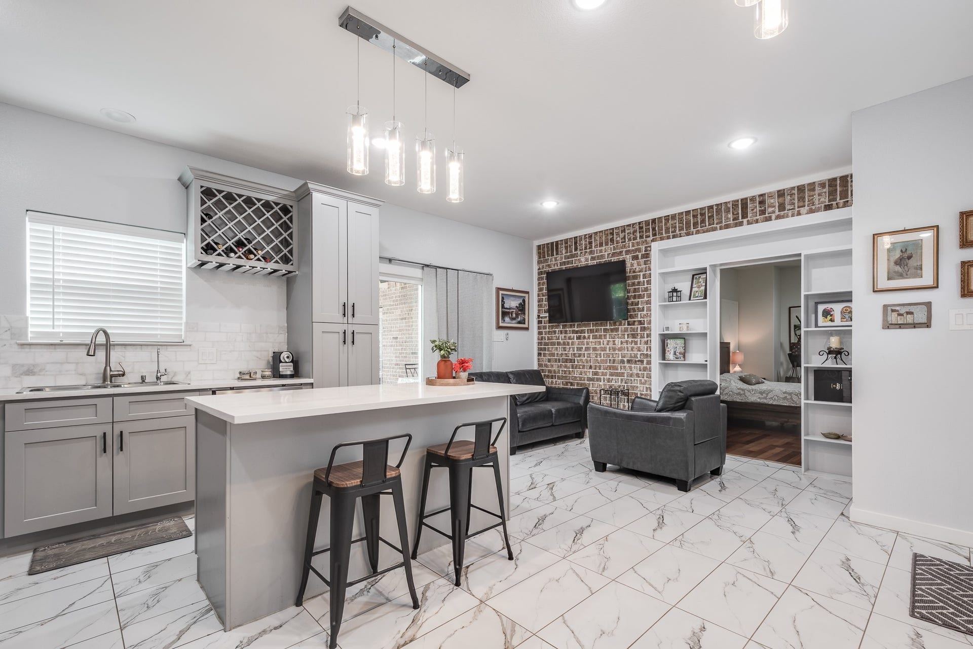 305 Hill Brook Lane, Conroe, TX 77385 Kitchen open to second livingroom.