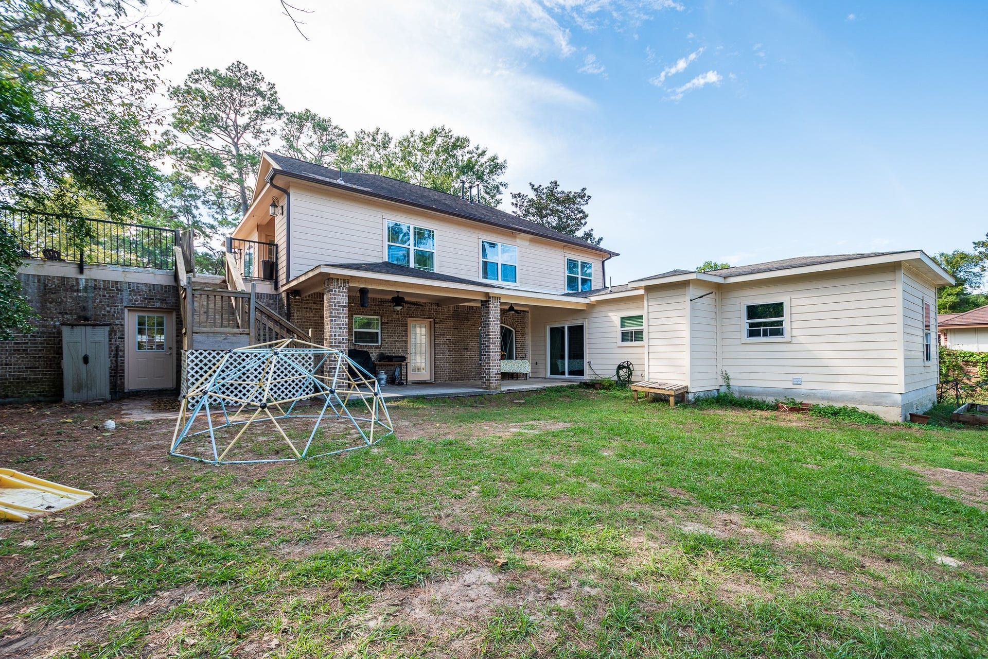 305 Hill Brook Lane, Conroe, TX 77385 Back of the home