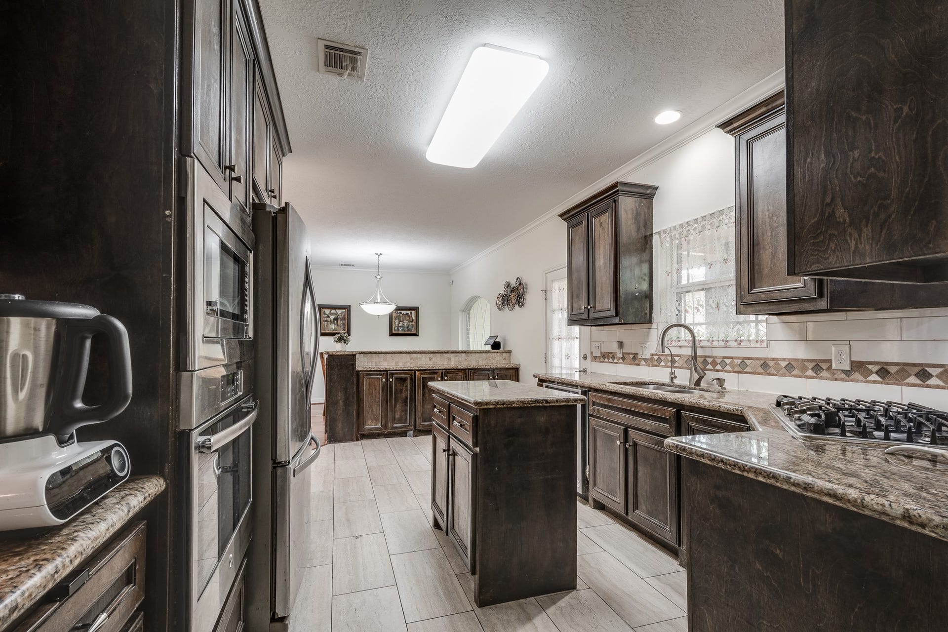 305 Hill Brook Lane, Conroe, TX 77385 305 Hill Brook Lane, Conroe, TX 77385