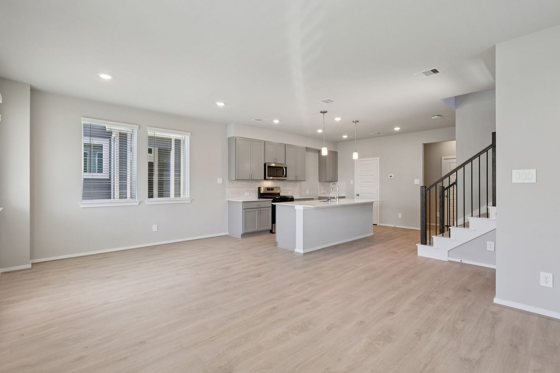 4207 Juniper Mist Drive, Missouri City, TX 77459 4207 Juniper Mist Drive, Missouri City, TX 77459