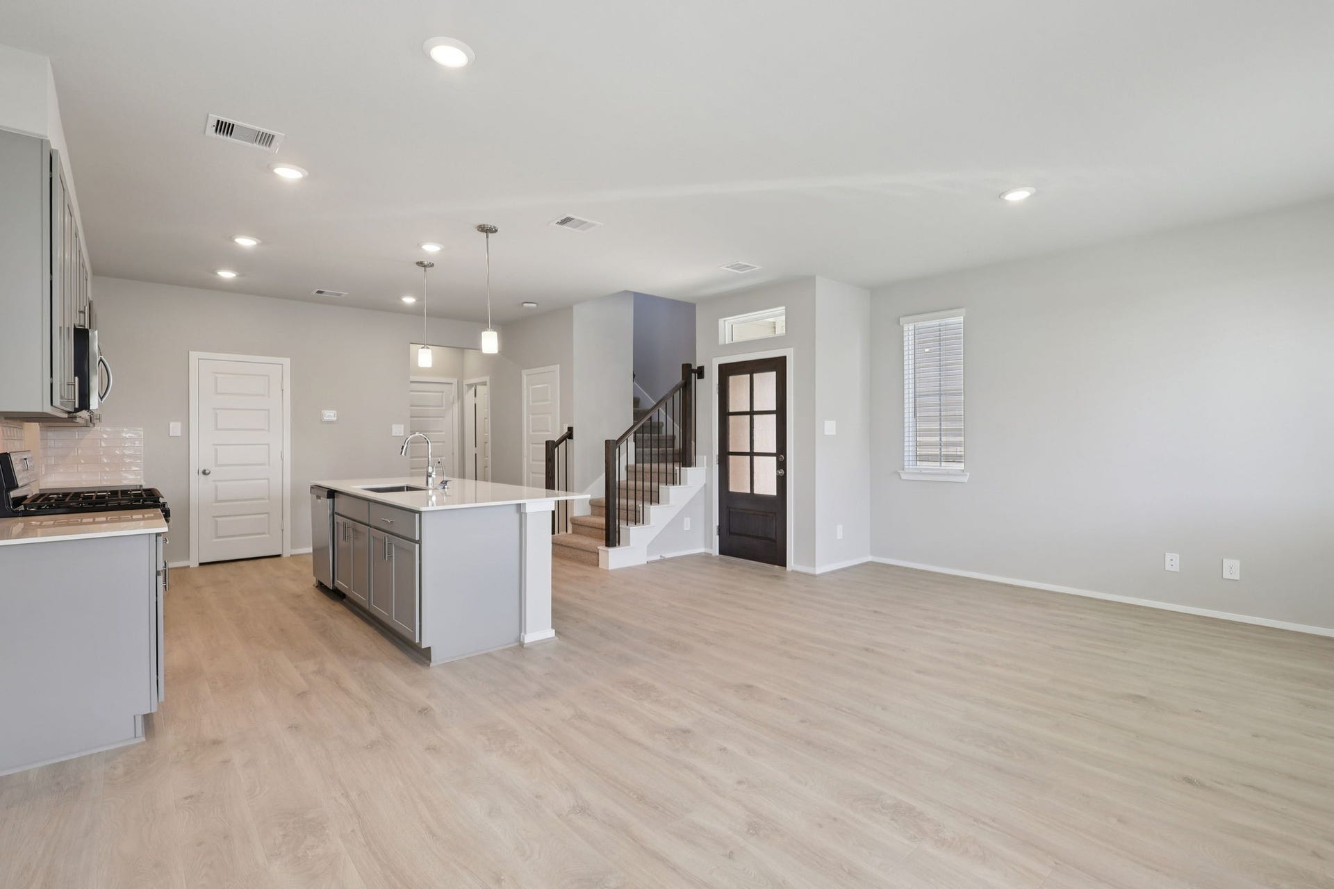 4207 Juniper Mist Drive, Missouri City, TX 77459 4207 Juniper Mist Drive, Missouri City, TX 77459